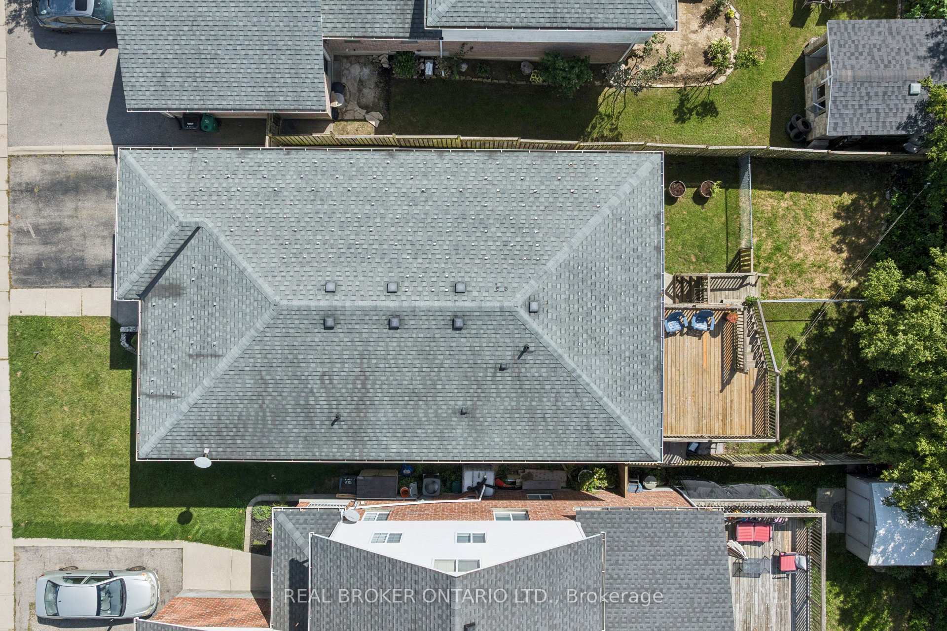 Photo 45 of 99 Langlaw Drive, Cambridge, Christopher-Champlain — HOMEH
