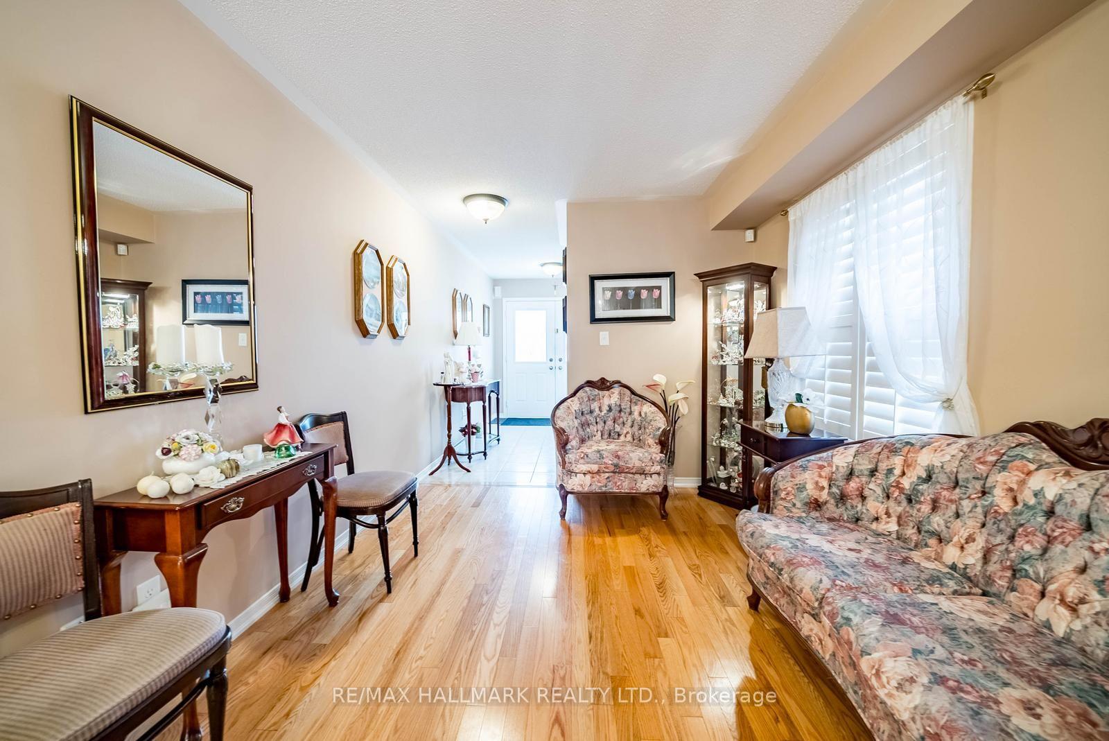 Photo 5 of 6 Duffin Drive, Whitchurch-Stouffville, Stouffville — HOMEH