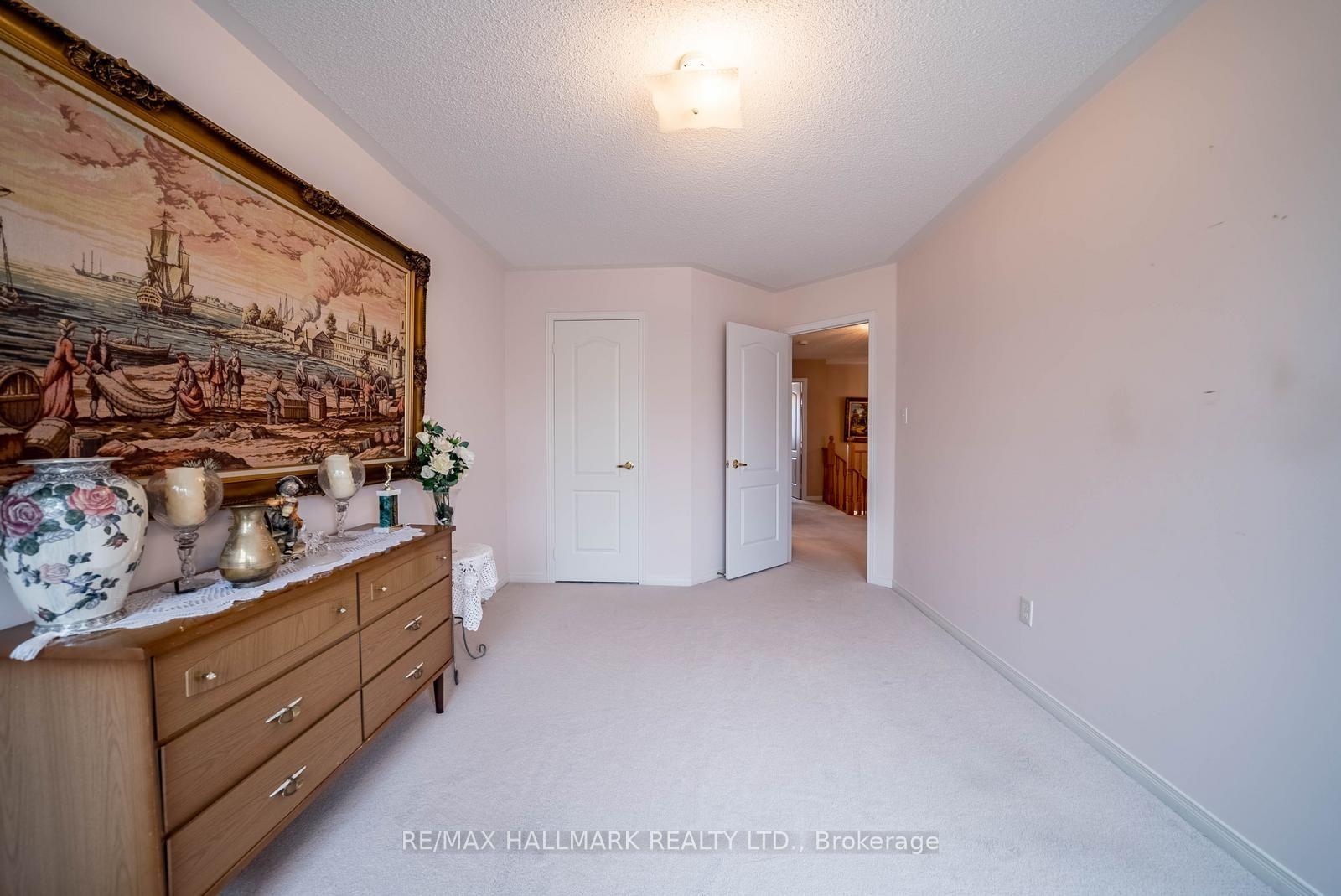 Photo 23 of 6 Duffin Drive, Whitchurch-Stouffville, Stouffville — HOMEH