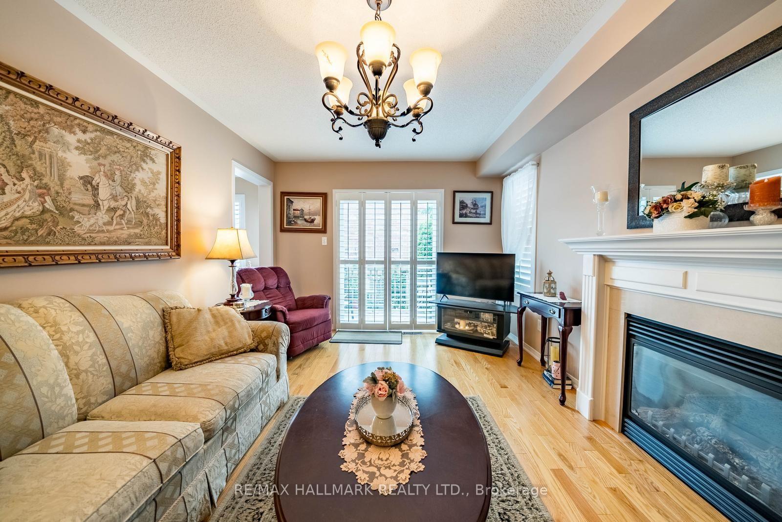 Photo 25 of 6 Duffin Drive, Whitchurch-Stouffville, Stouffville — HOMEH
