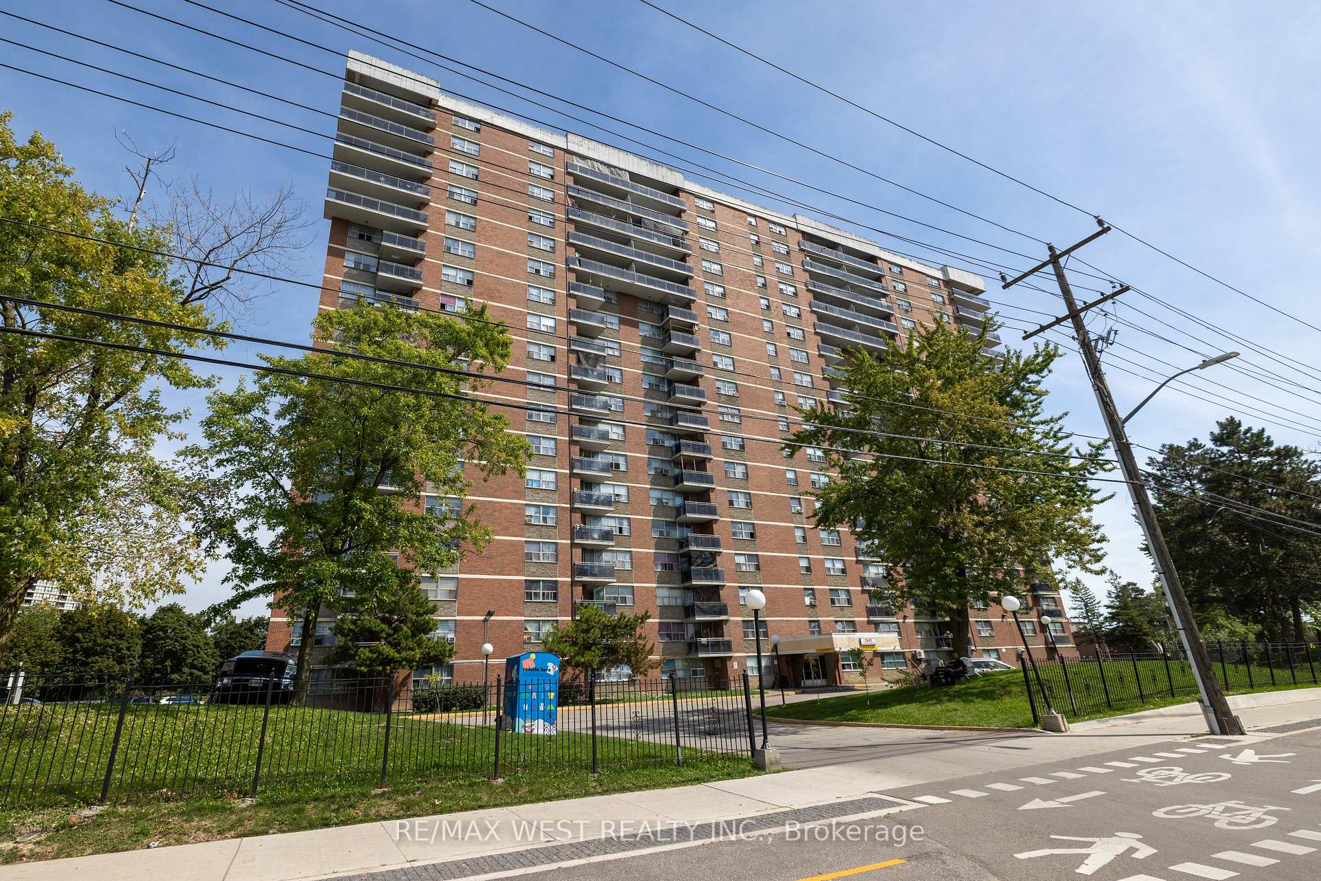 Photo of Unit 506, 2645 Kipling Avenue