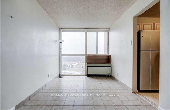 Photo 6 of Unit 1505, 41 Markbrook Lane, Etobicoke, Mount Olive-Silverstone-Jamestown — HOMEH