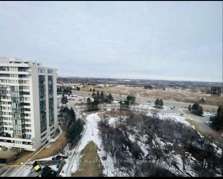 Photo 11 of Unit 1505, 41 Markbrook Lane, Etobicoke, Mount Olive-Silverstone-Jamestown — HOMEH