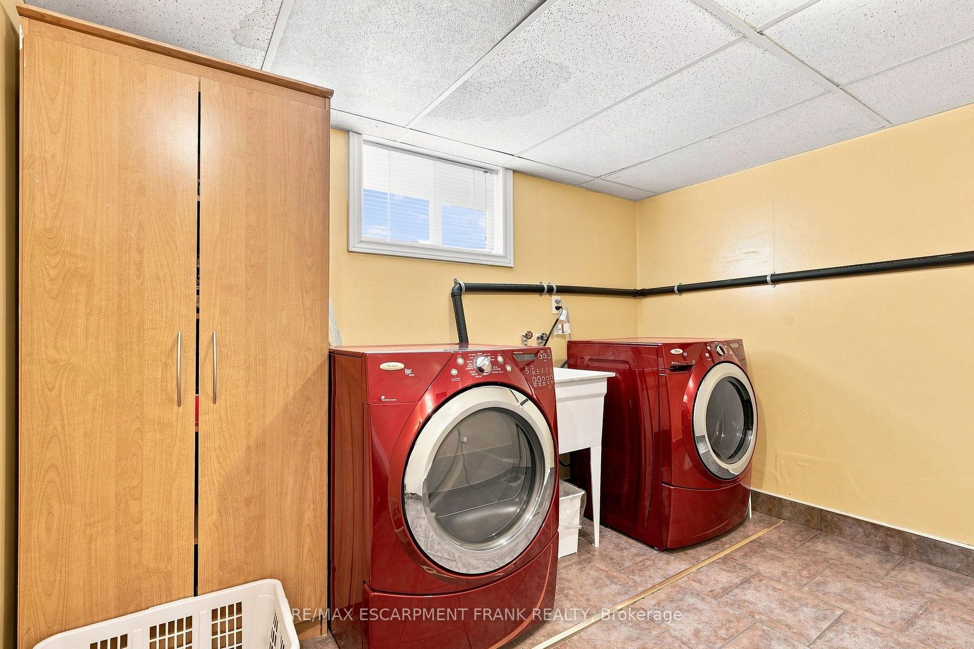 Photo 36 of 38 Garside Avenue S, Hamilton, Bartonville — HOMEH