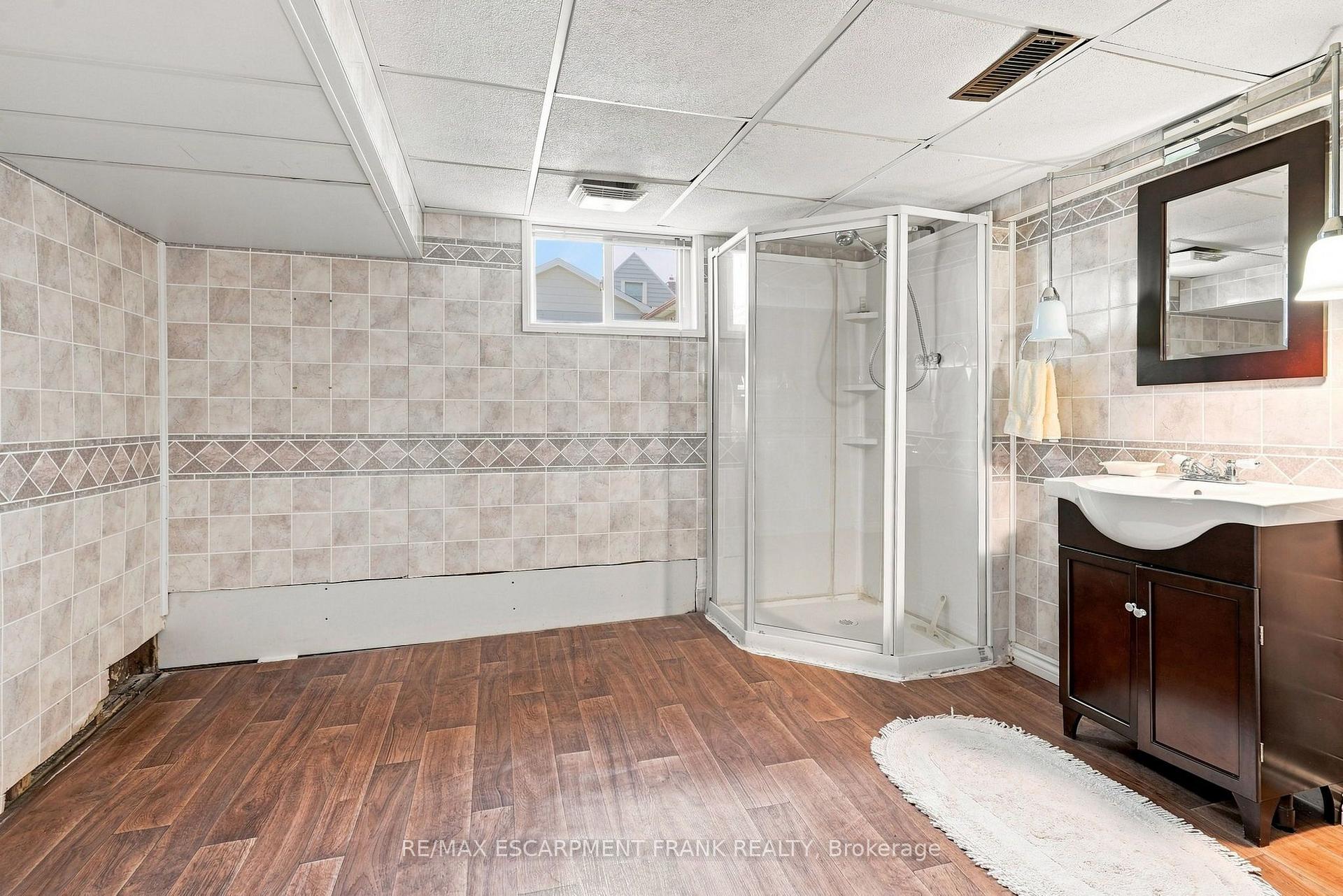 Photo 38 of 38 Garside Avenue S, Hamilton, Bartonville — HOMEH