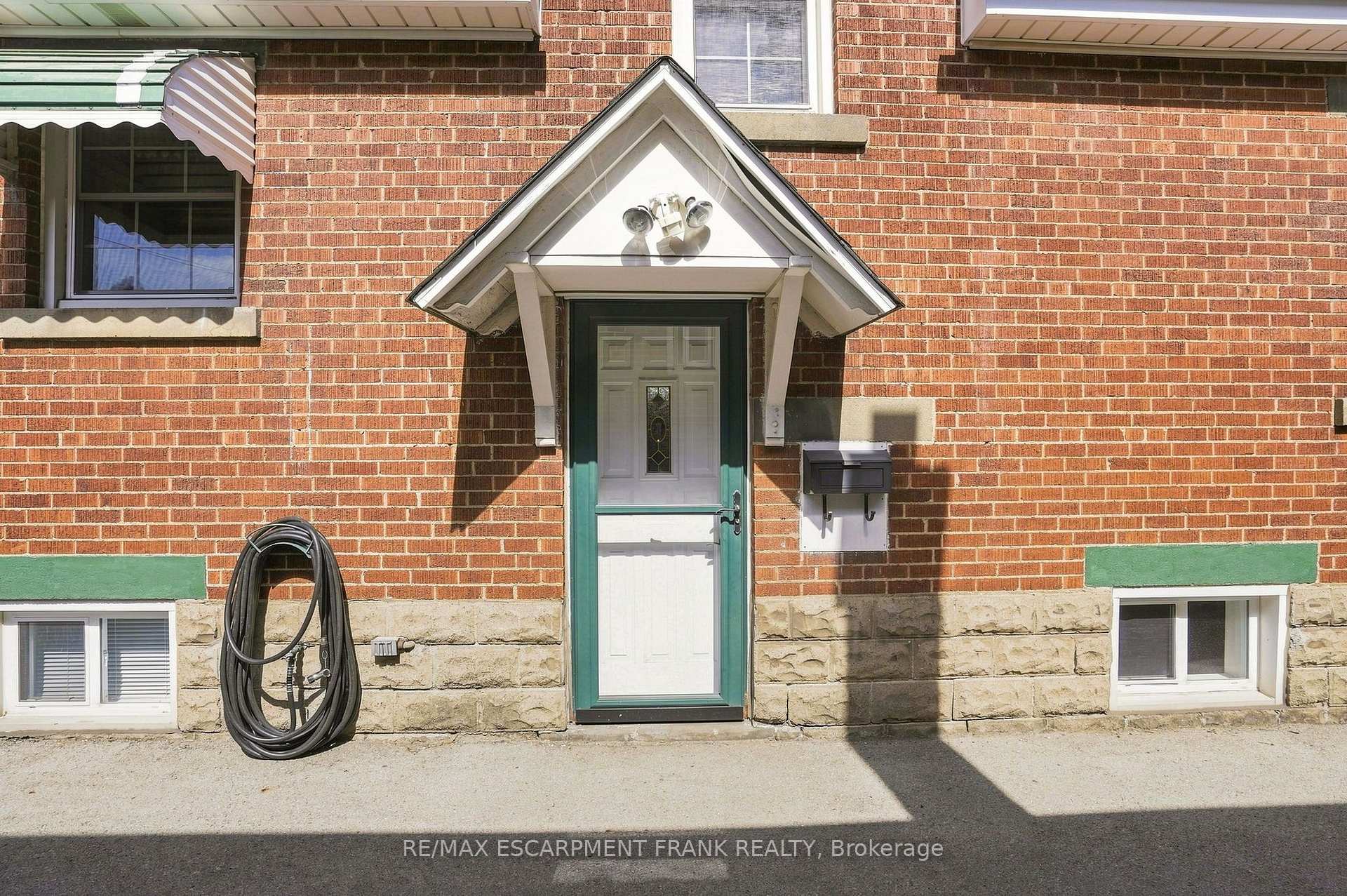 Photo 49 of 38 Garside Avenue S, Hamilton, Bartonville — HOMEH