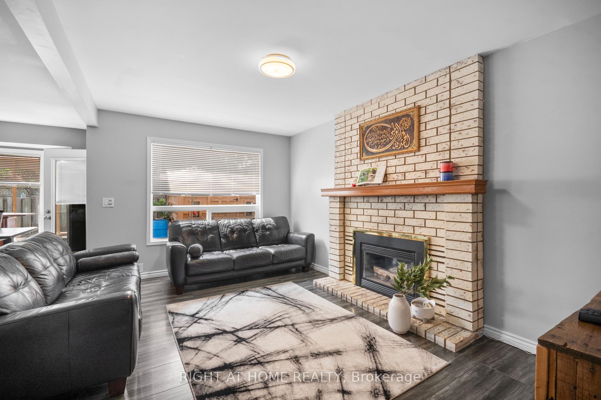 Photo 11 of 14 Duncan Crescent, London, East D — HOMEH