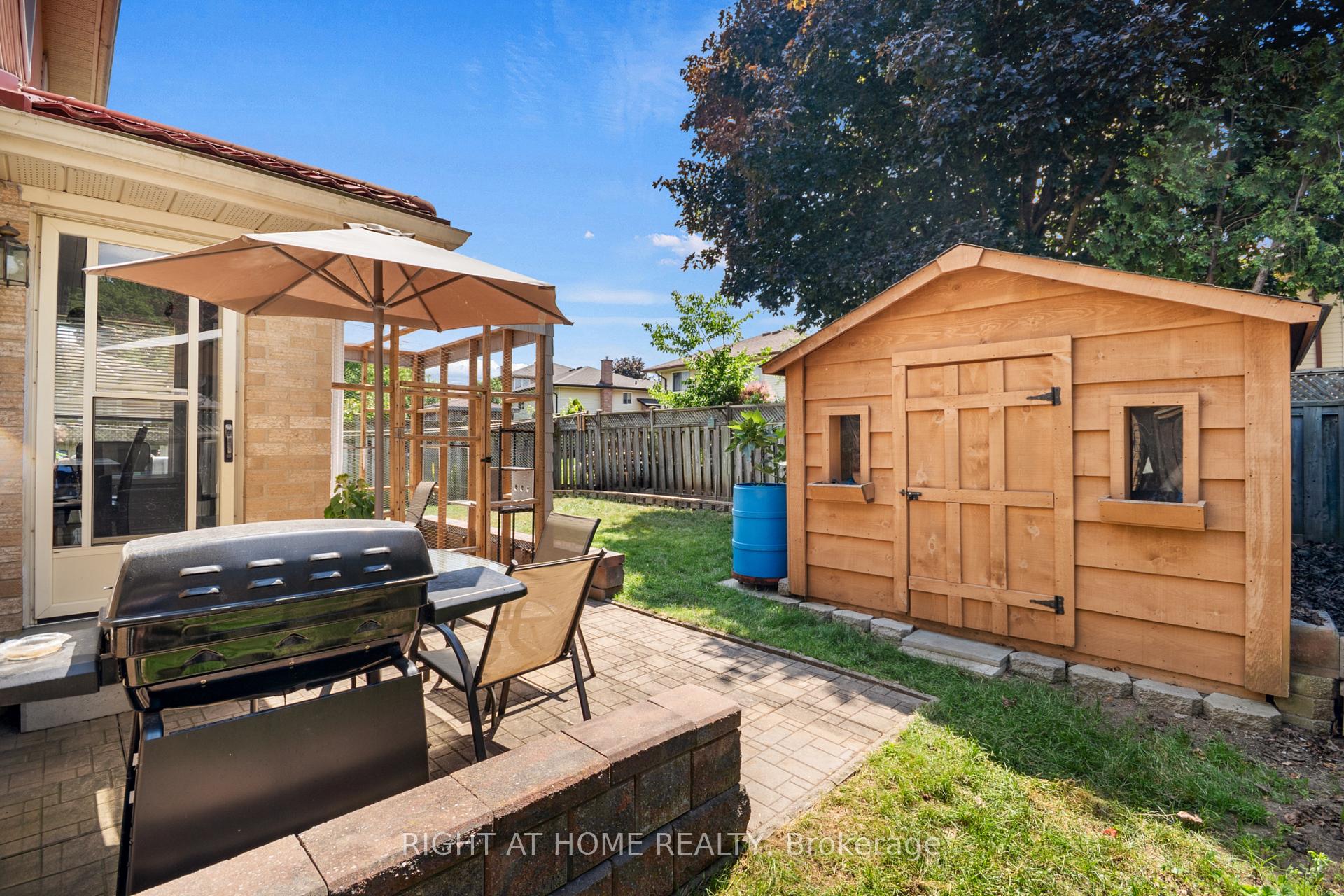 Photo 27 of 14 Duncan Crescent, London, East D — HOMEH