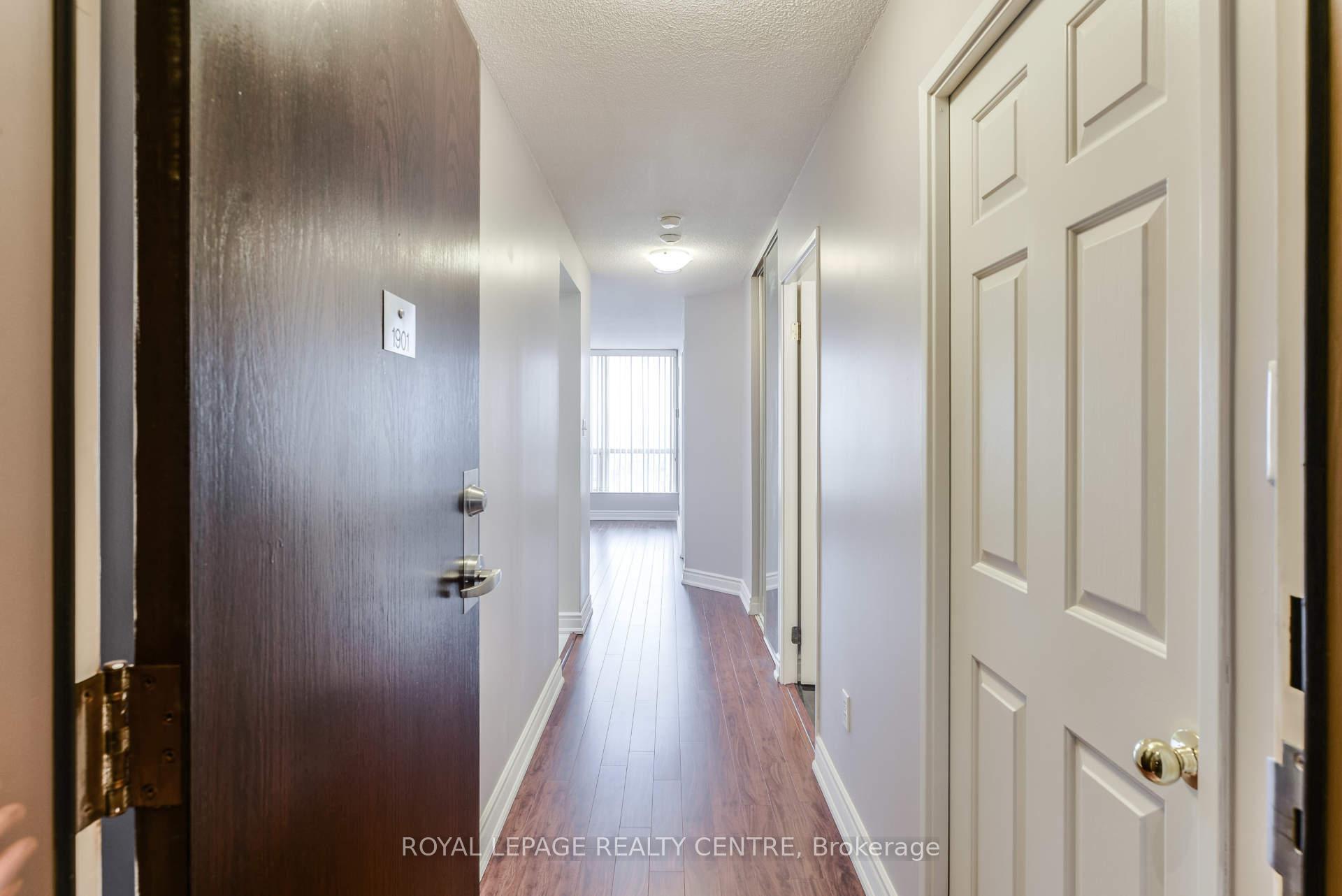 Photo 4 of Unit 1901, 101 Subway Crescent, Etobicoke, Islington-City Centre West — HOMEH