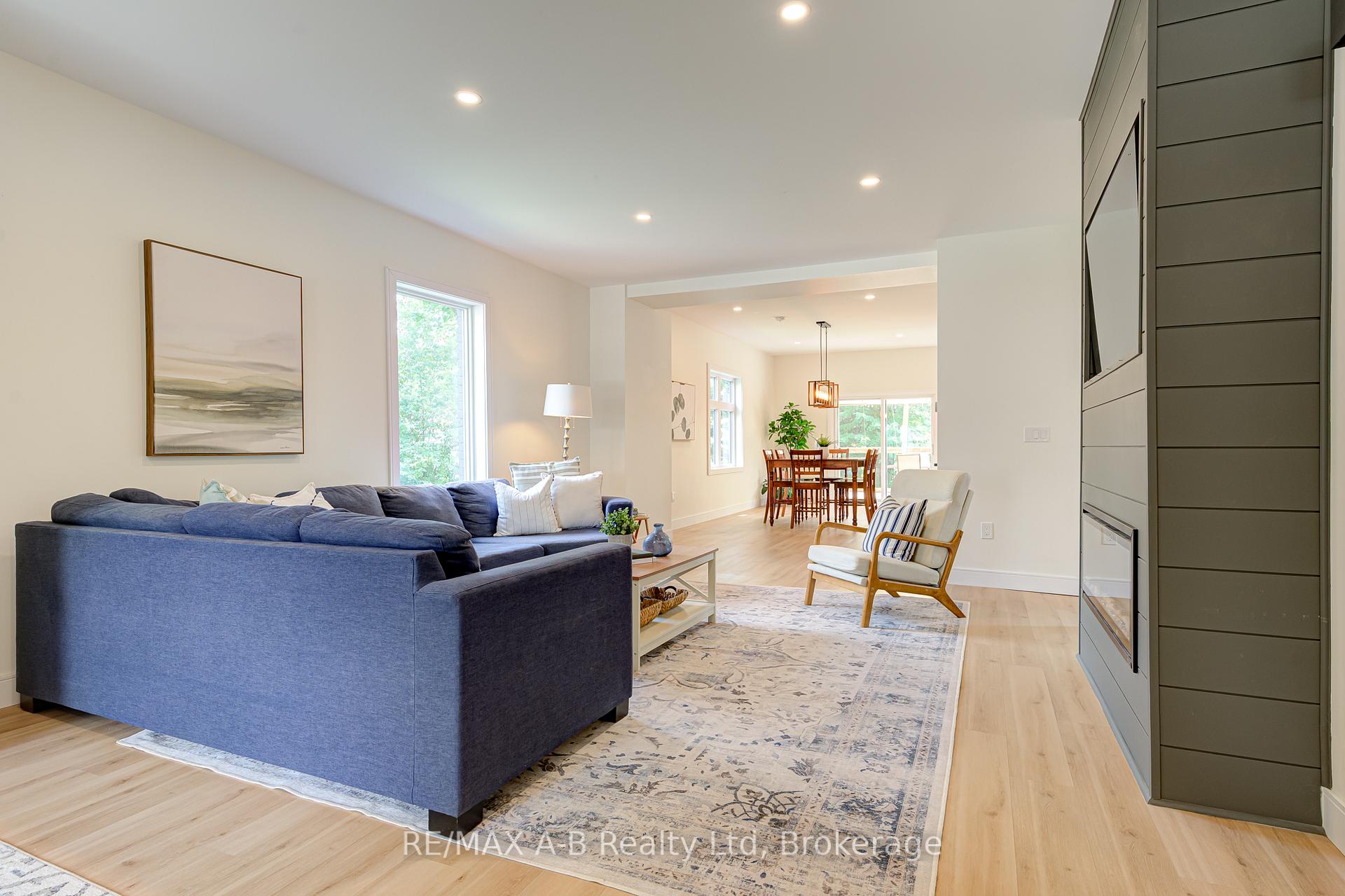 Photo 10 of 261 Albert Street, Stratford — HOMEH
