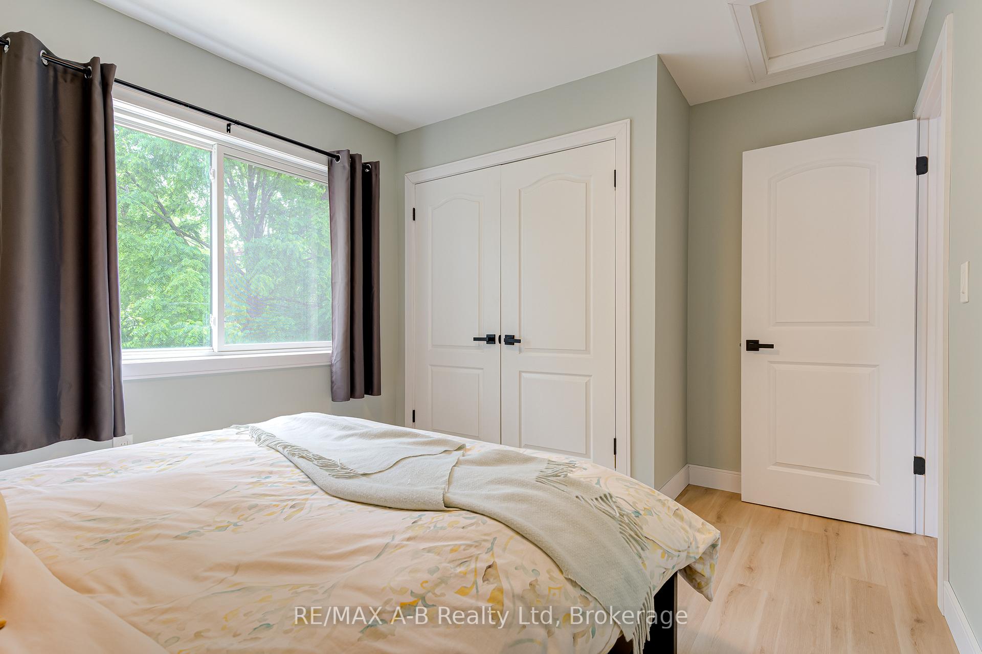 Photo 35 of 261 Albert Street, Stratford — HOMEH