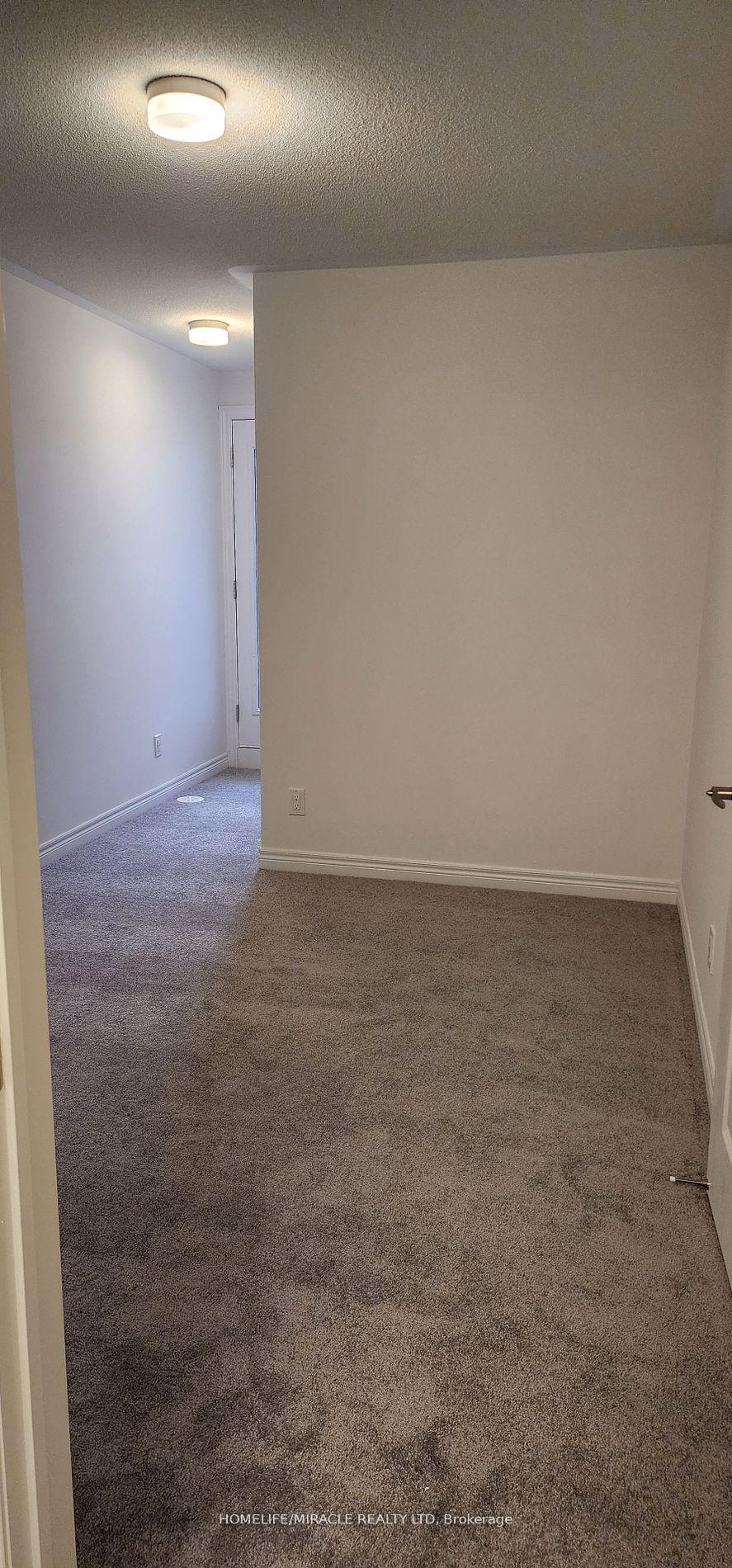 Photo 4 of 2039 Cameron Lott Crescent, Oshawa, Kedron — HOMEH