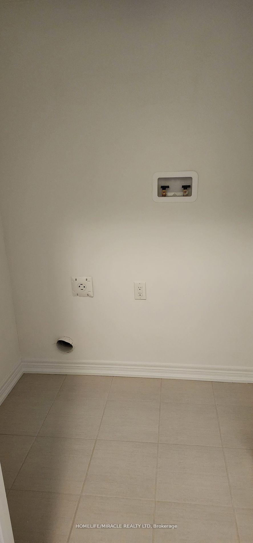 Photo 8 of 2039 Cameron Lott Crescent, Oshawa, Kedron — HOMEH