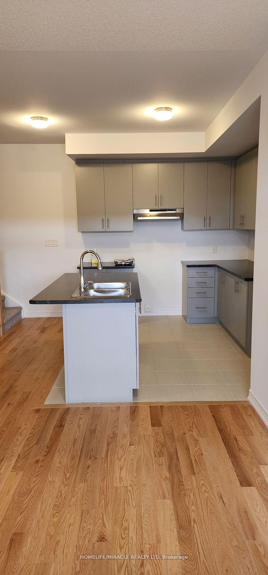 Photo 15 of 2039 Cameron Lott Crescent, Oshawa, Kedron — HOMEH