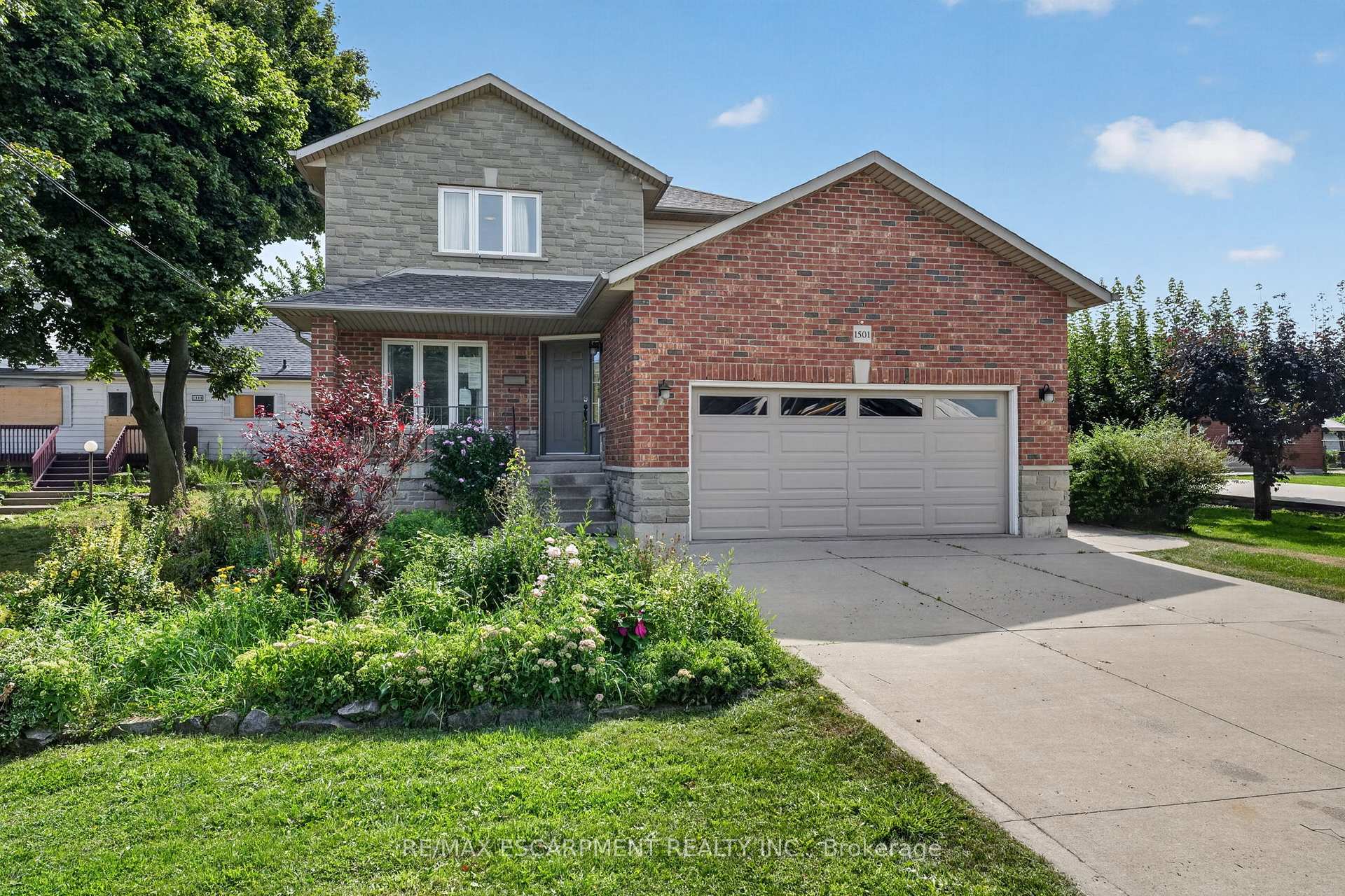Photo 2 of 1501 Upper Sherman Avenue, Hamilton, Rushdale — HOMEH