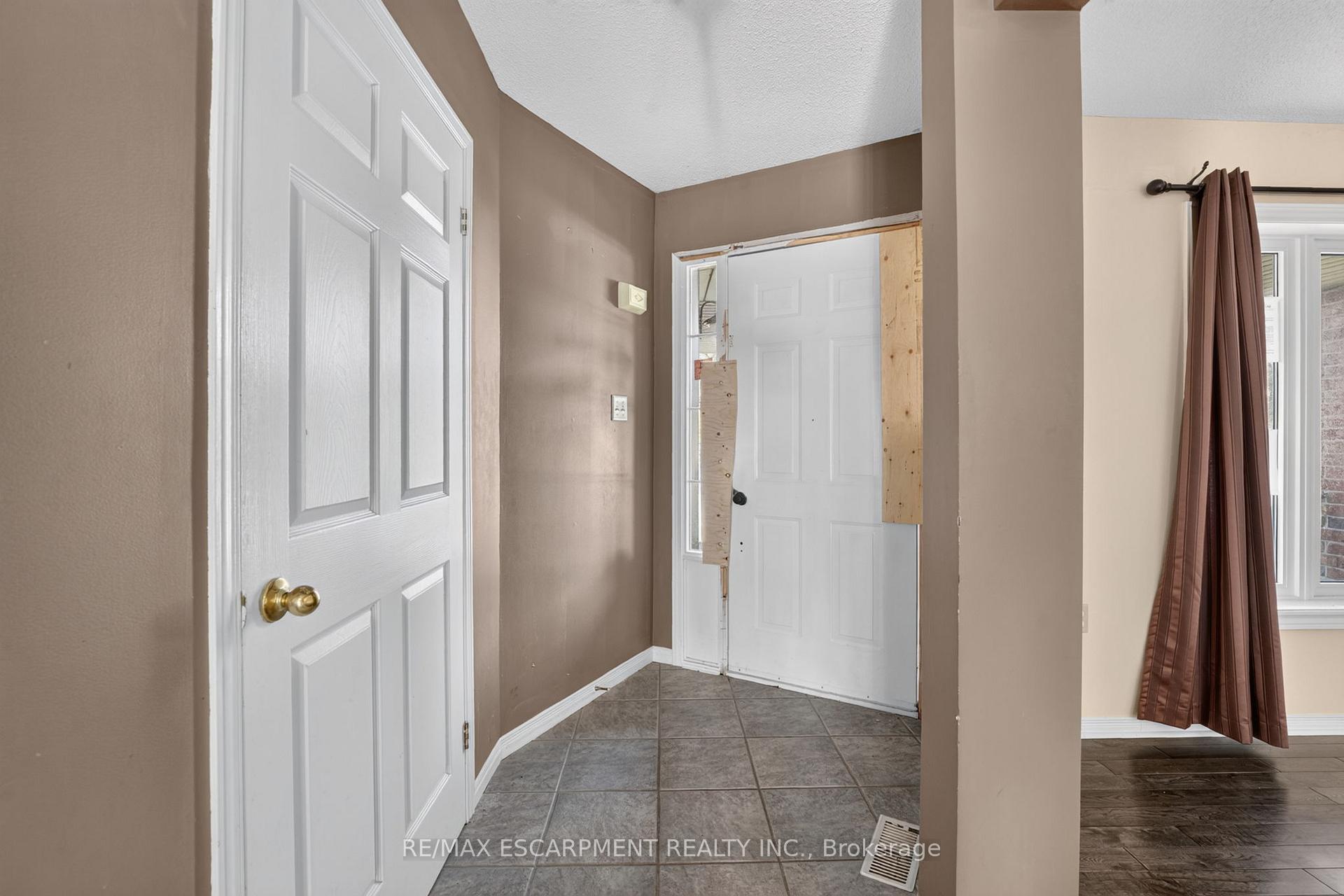 Photo 5 of 1501 Upper Sherman Avenue, Hamilton, Rushdale — HOMEH