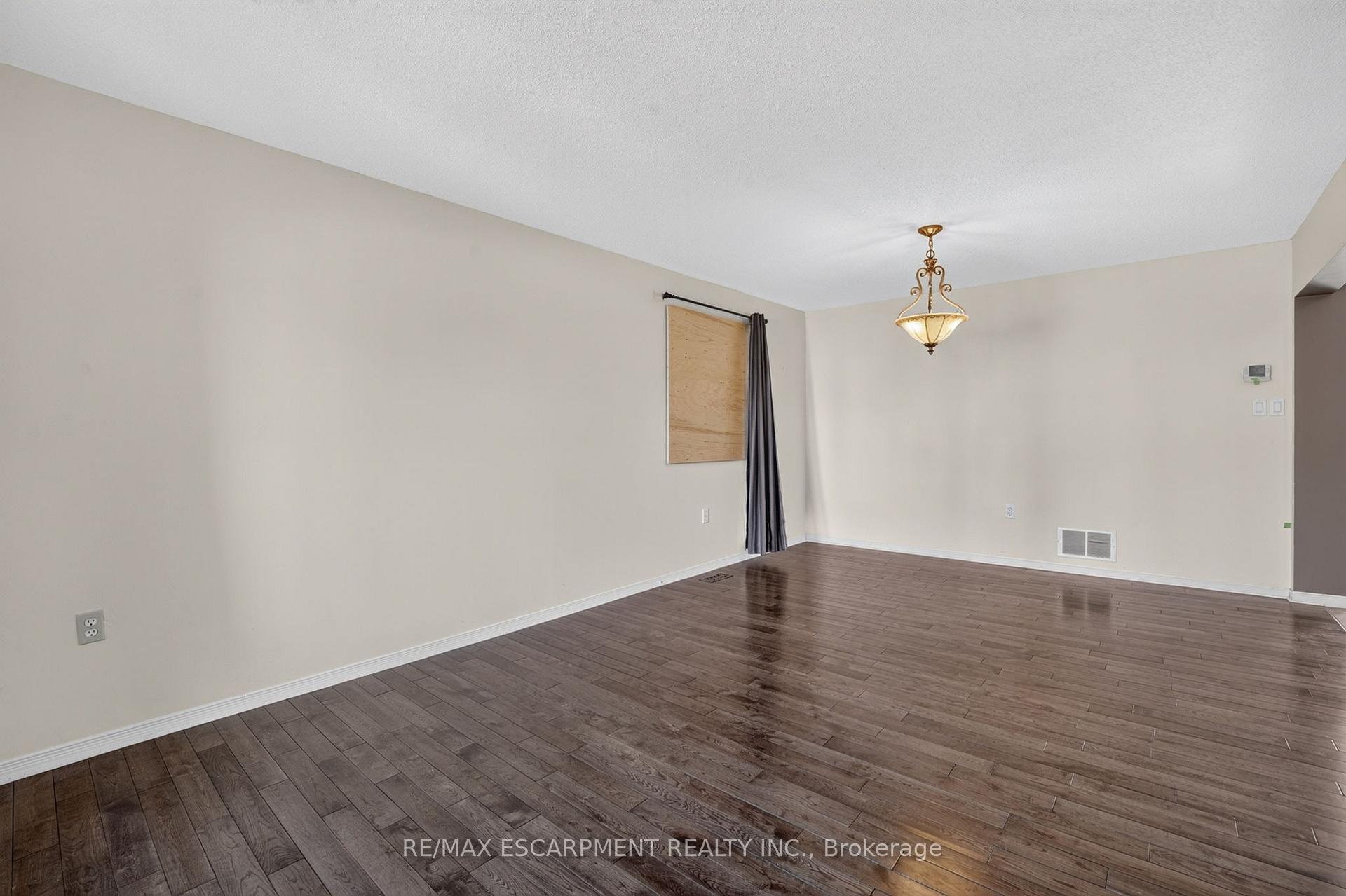 Photo 8 of 1501 Upper Sherman Avenue, Hamilton, Rushdale — HOMEH