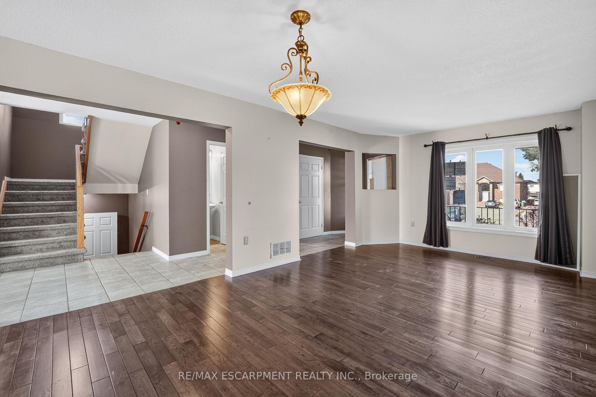 Photo 12 of 1501 Upper Sherman Avenue, Hamilton, Rushdale — HOMEH