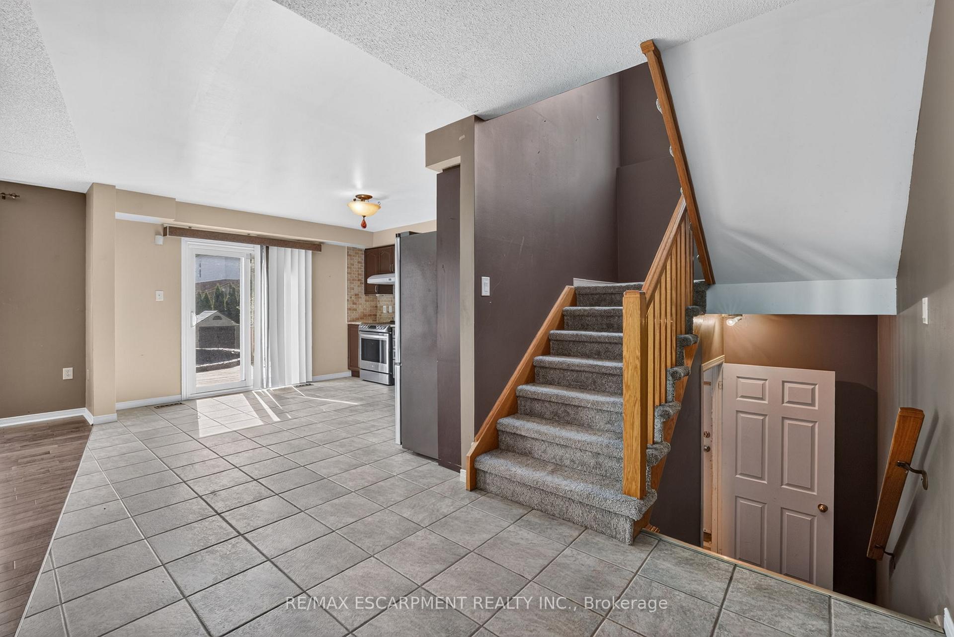 Photo 13 of 1501 Upper Sherman Avenue, Hamilton, Rushdale — HOMEH