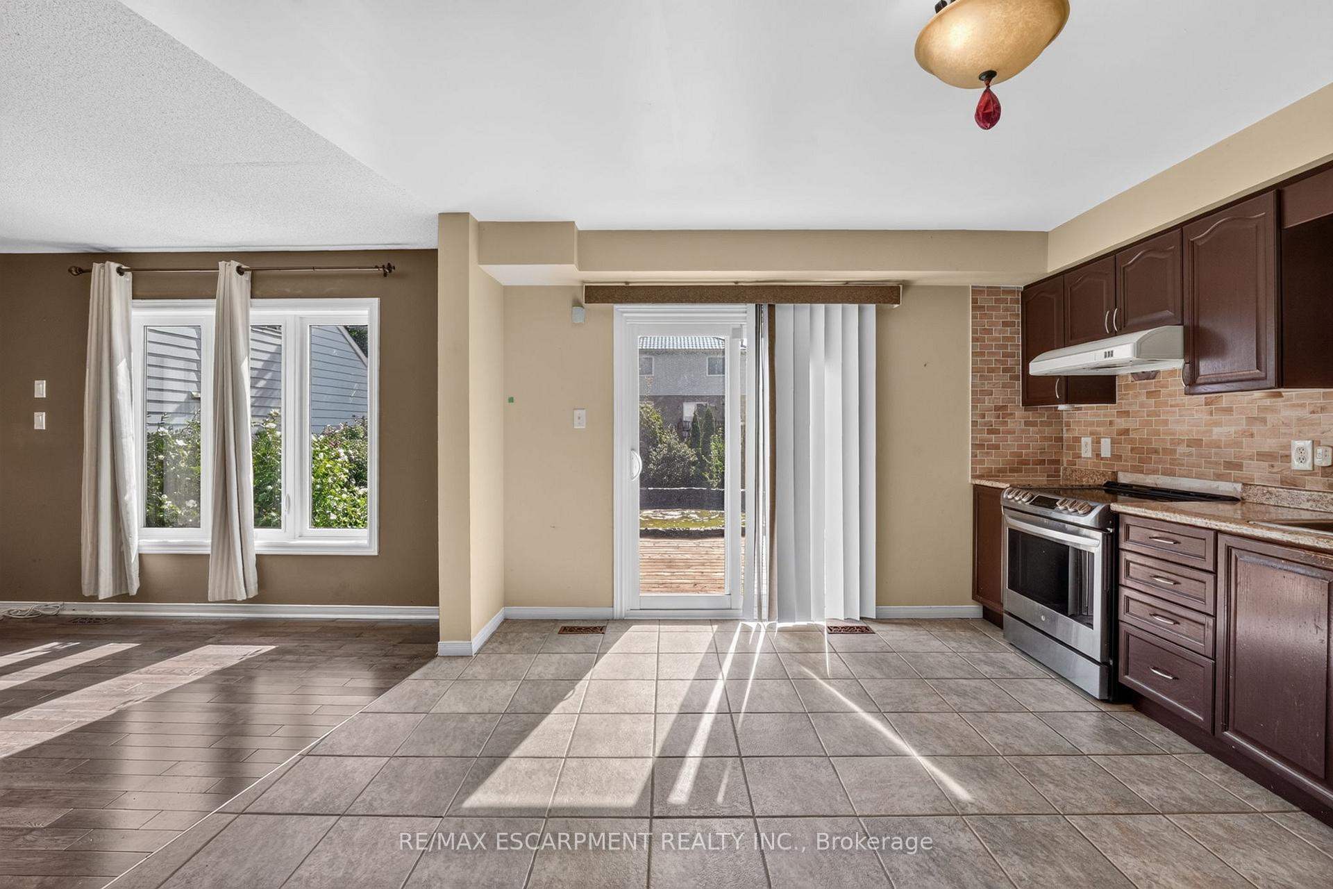 Photo 21 of 1501 Upper Sherman Avenue, Hamilton, Rushdale — HOMEH