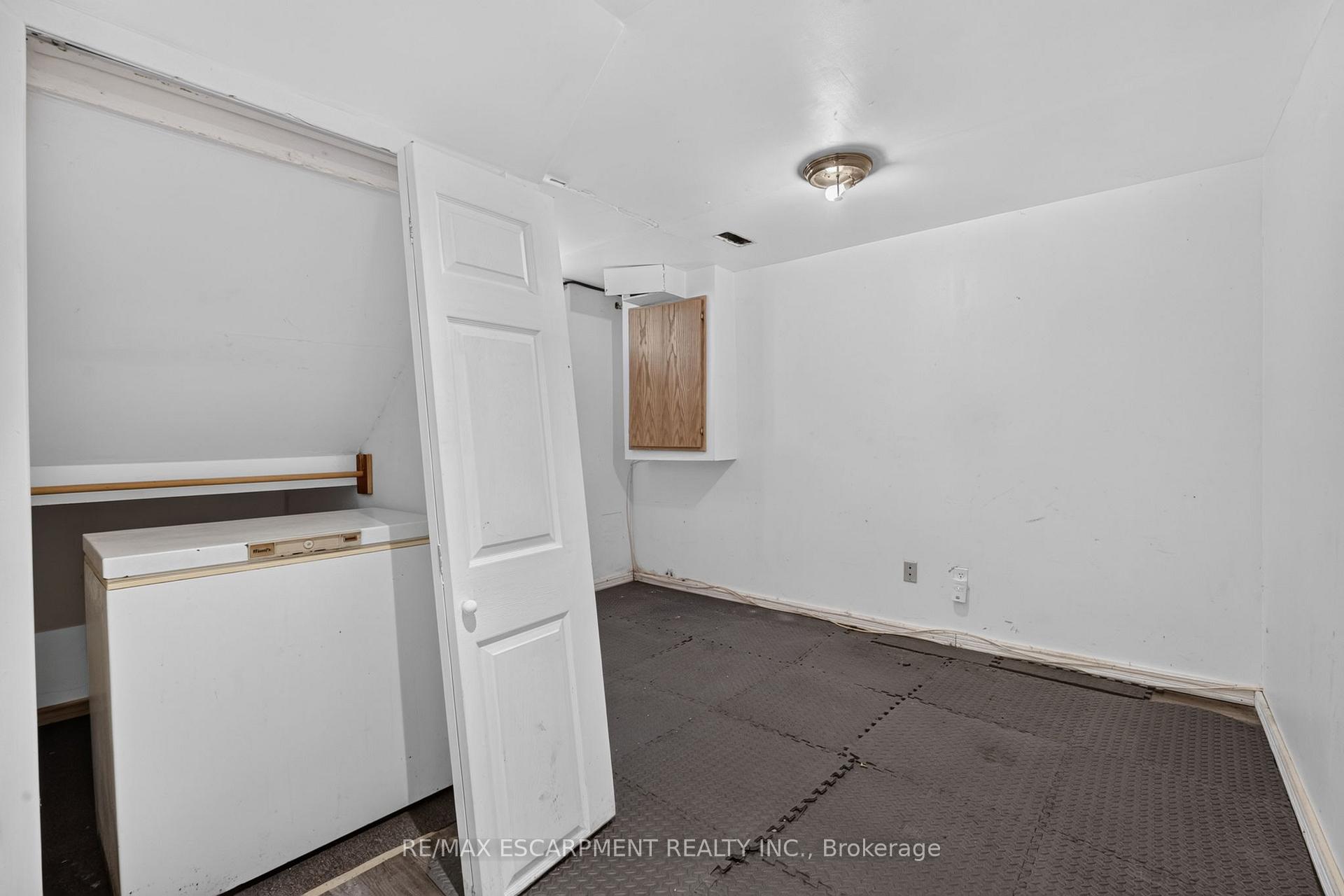 Photo 27 of 1501 Upper Sherman Avenue, Hamilton, Rushdale — HOMEH