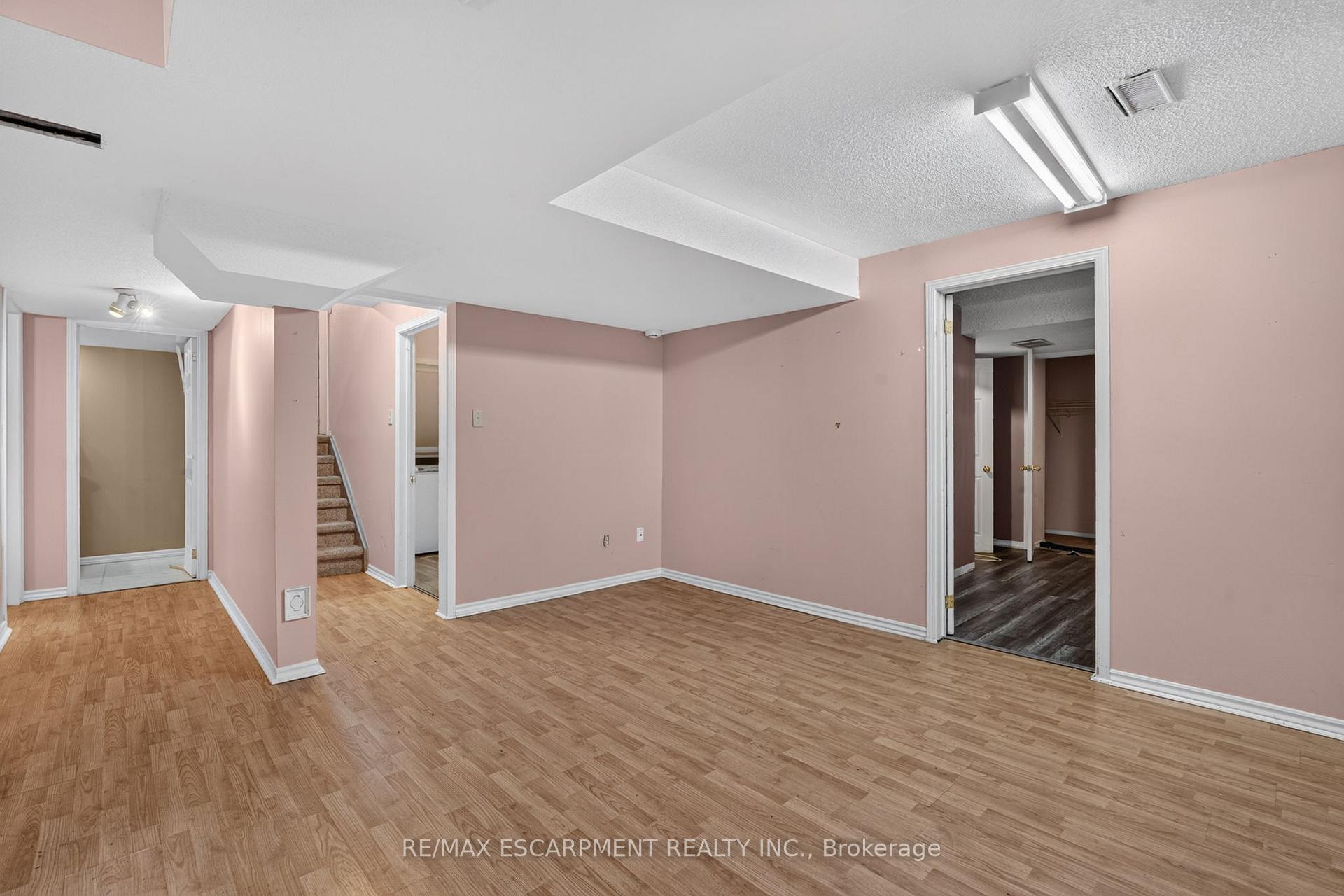 Photo 29 of 1501 Upper Sherman Avenue, Hamilton, Rushdale — HOMEH