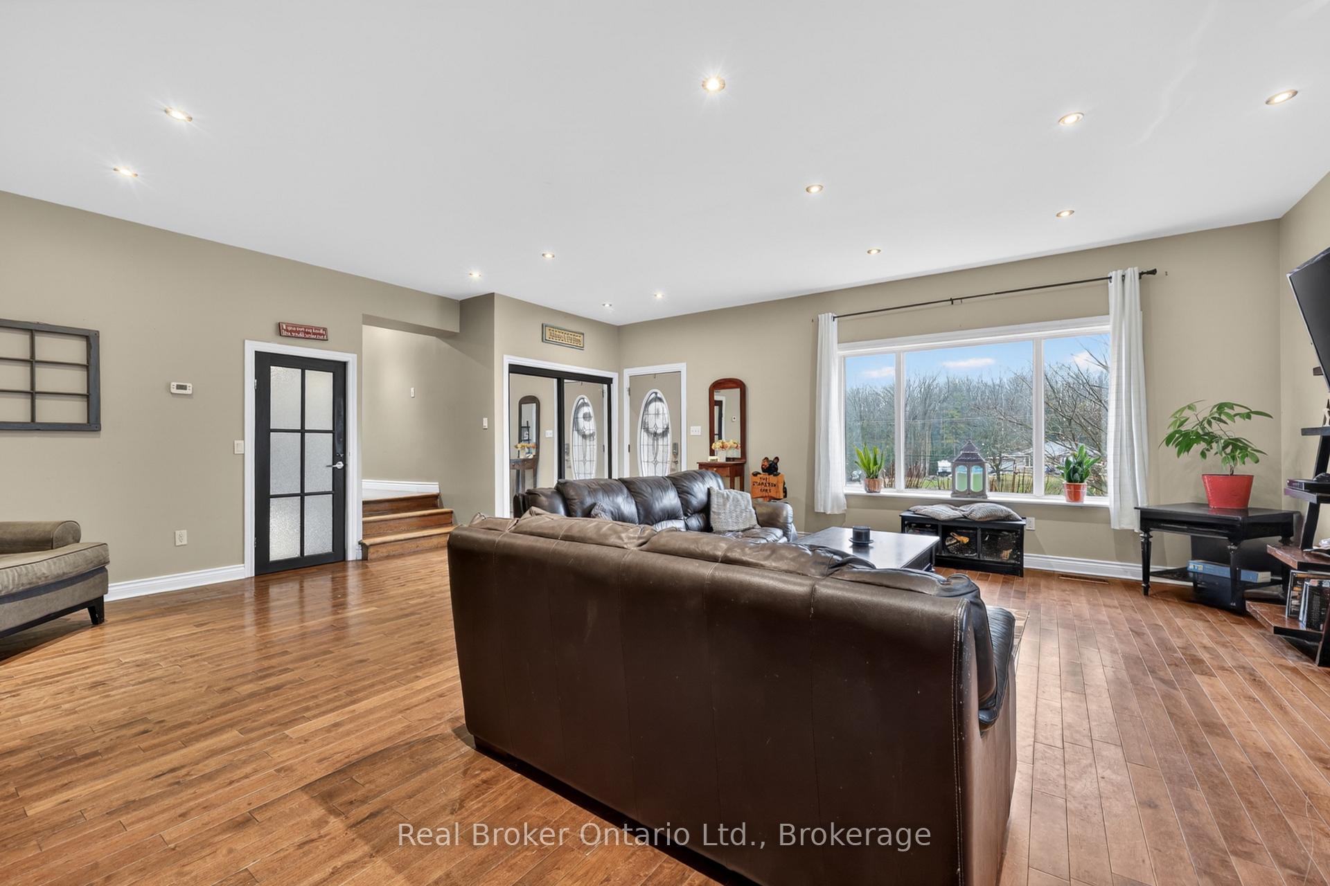 Photo 6 of 1720 Durham Road W, Brock, Rural Brock — HOMEH