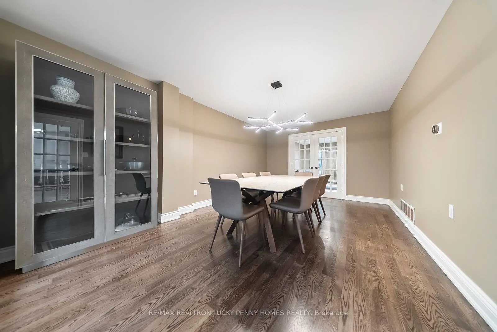 Photo 8 of 57 Longwater Chase, Markham, Unionville — HOMEH
