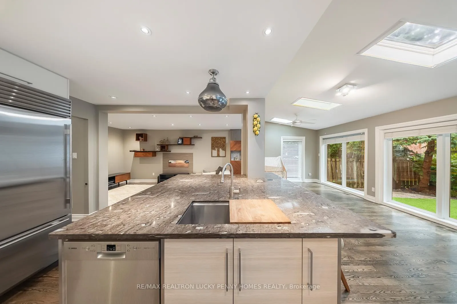 Photo 11 of 57 Longwater Chase, Markham, Unionville — HOMEH