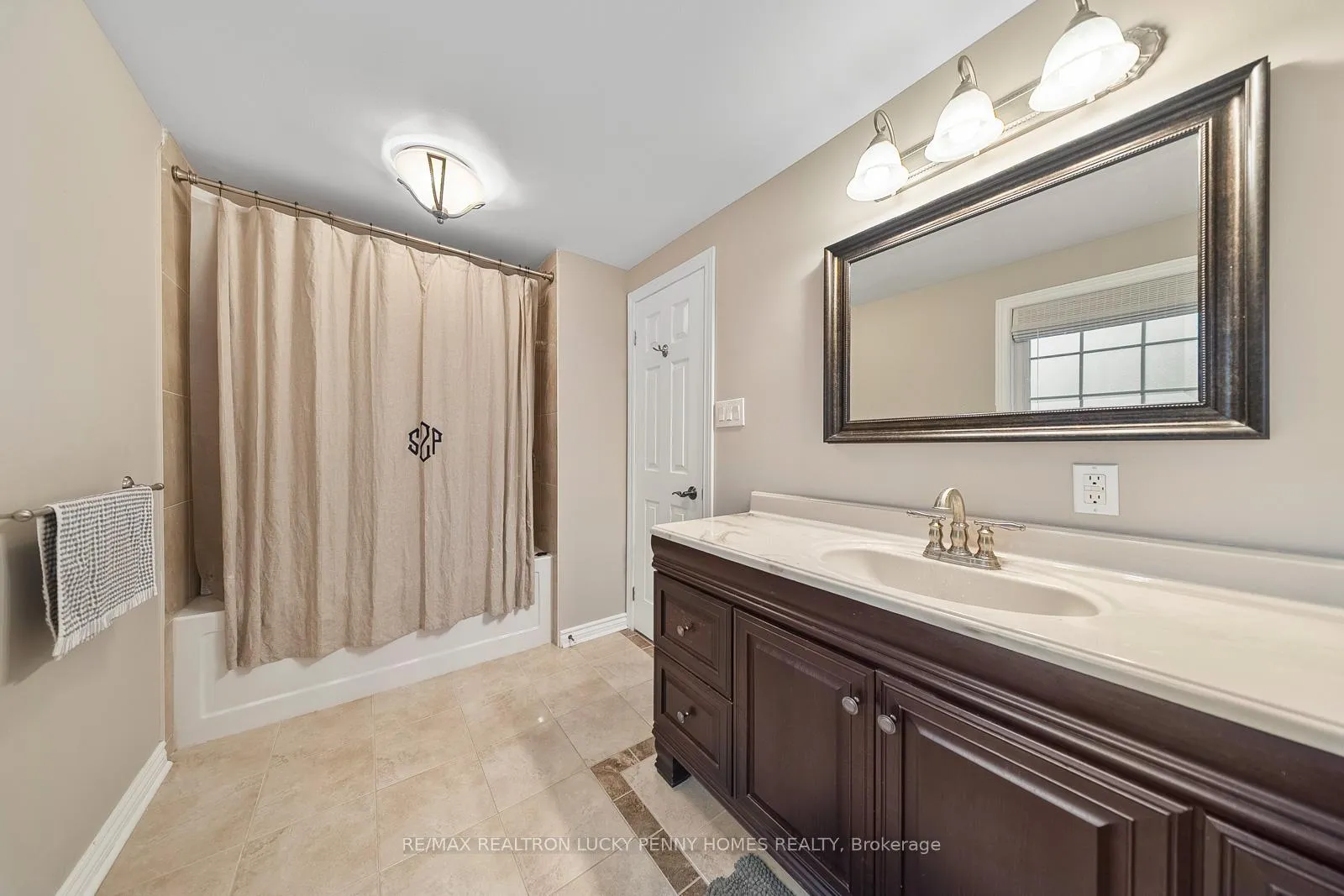 Photo 26 of 57 Longwater Chase, Markham, Unionville — HOMEH