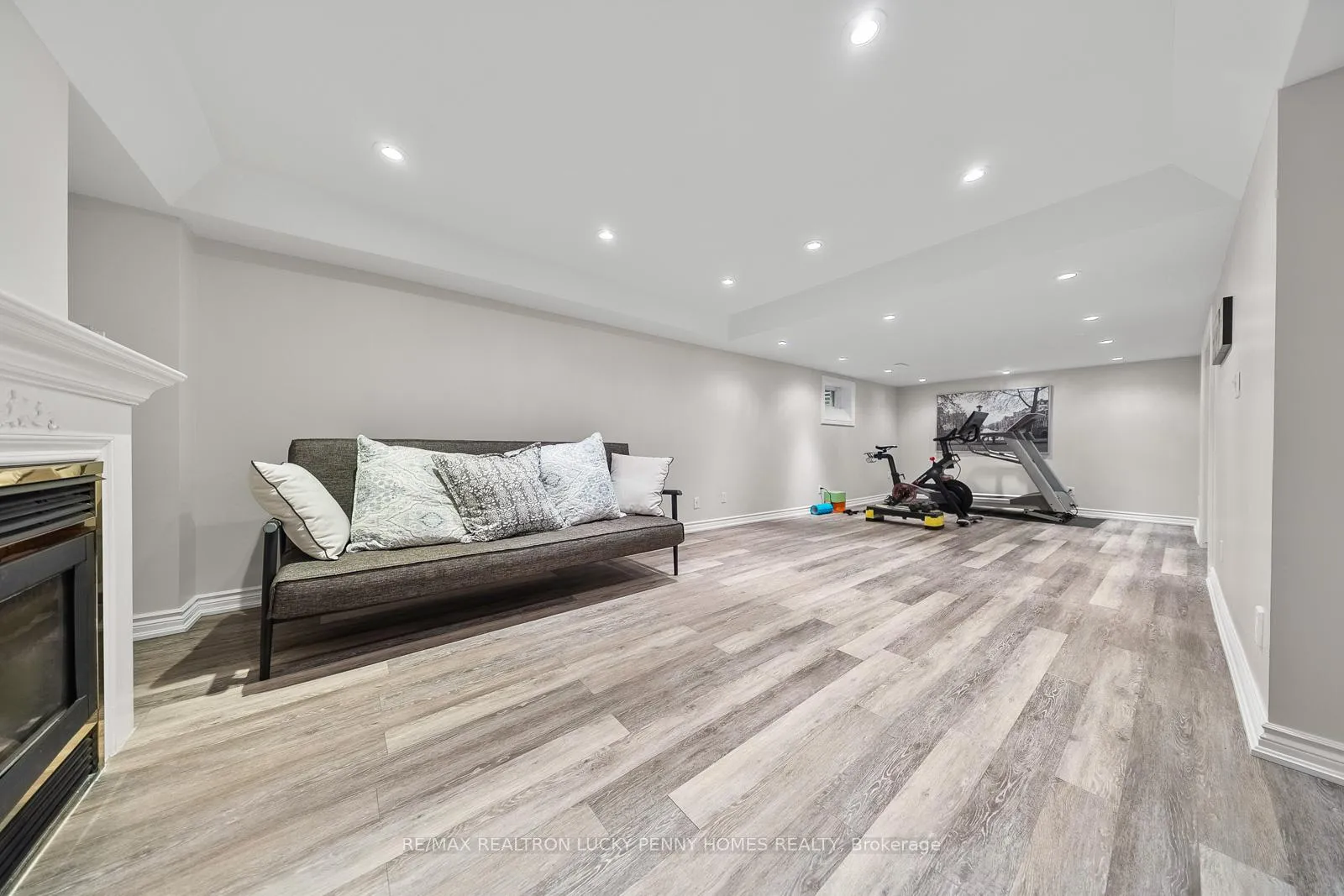 Photo 28 of 57 Longwater Chase, Markham, Unionville — HOMEH