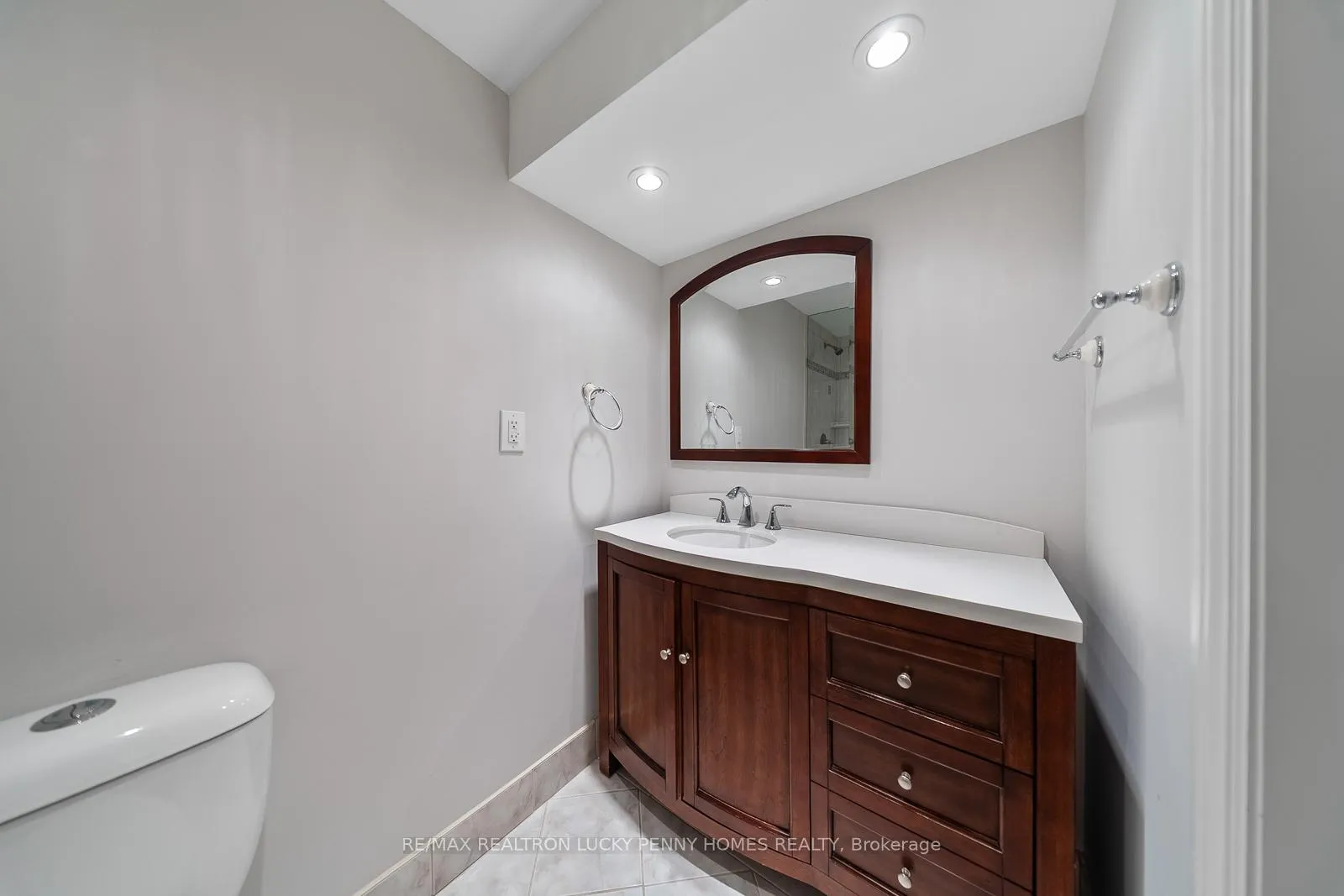 Photo 29 of 57 Longwater Chase, Markham, Unionville — HOMEH