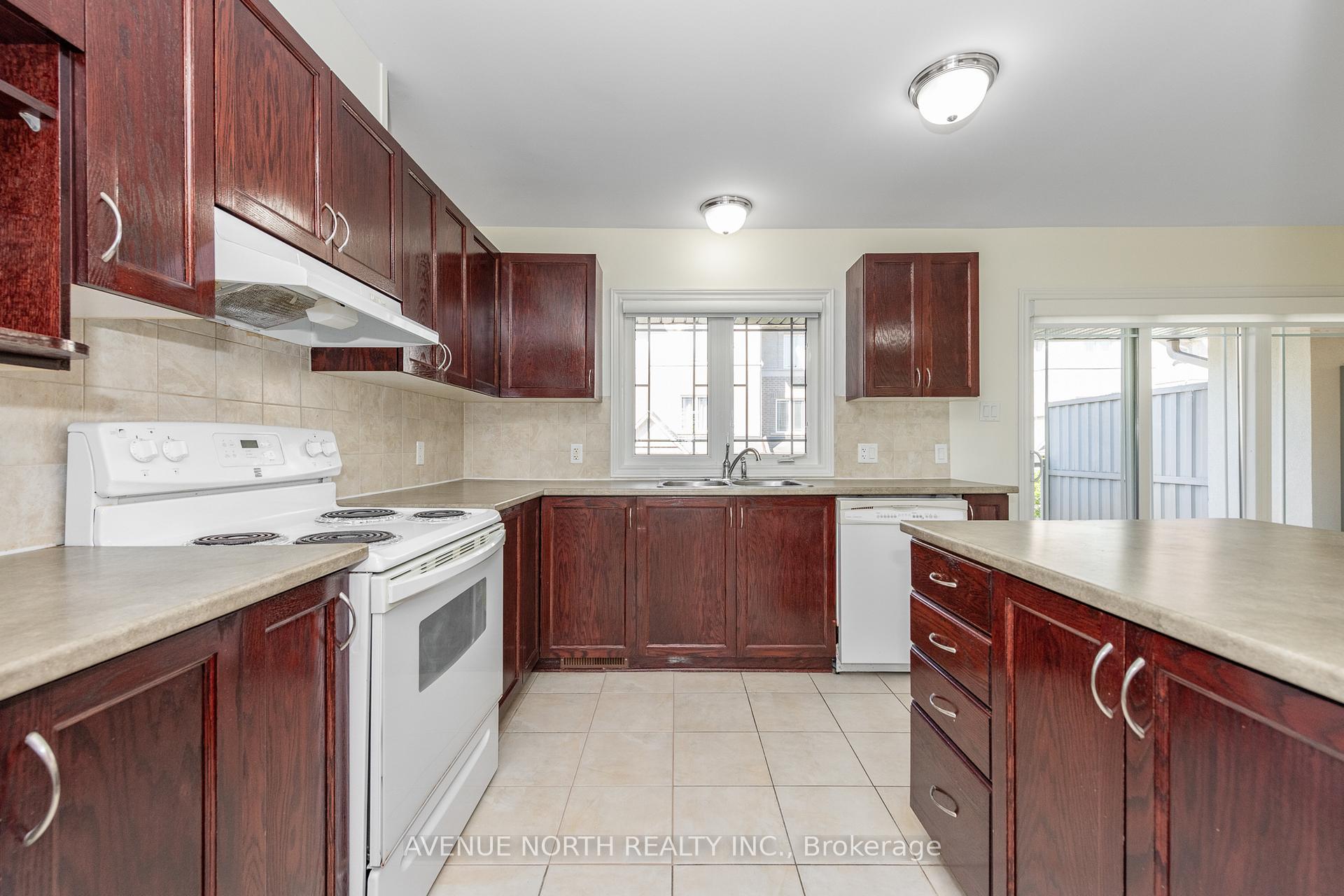 Photo 31 of 122B Centrepointe Drive, Ottawa, Centrepointe — HOMEH