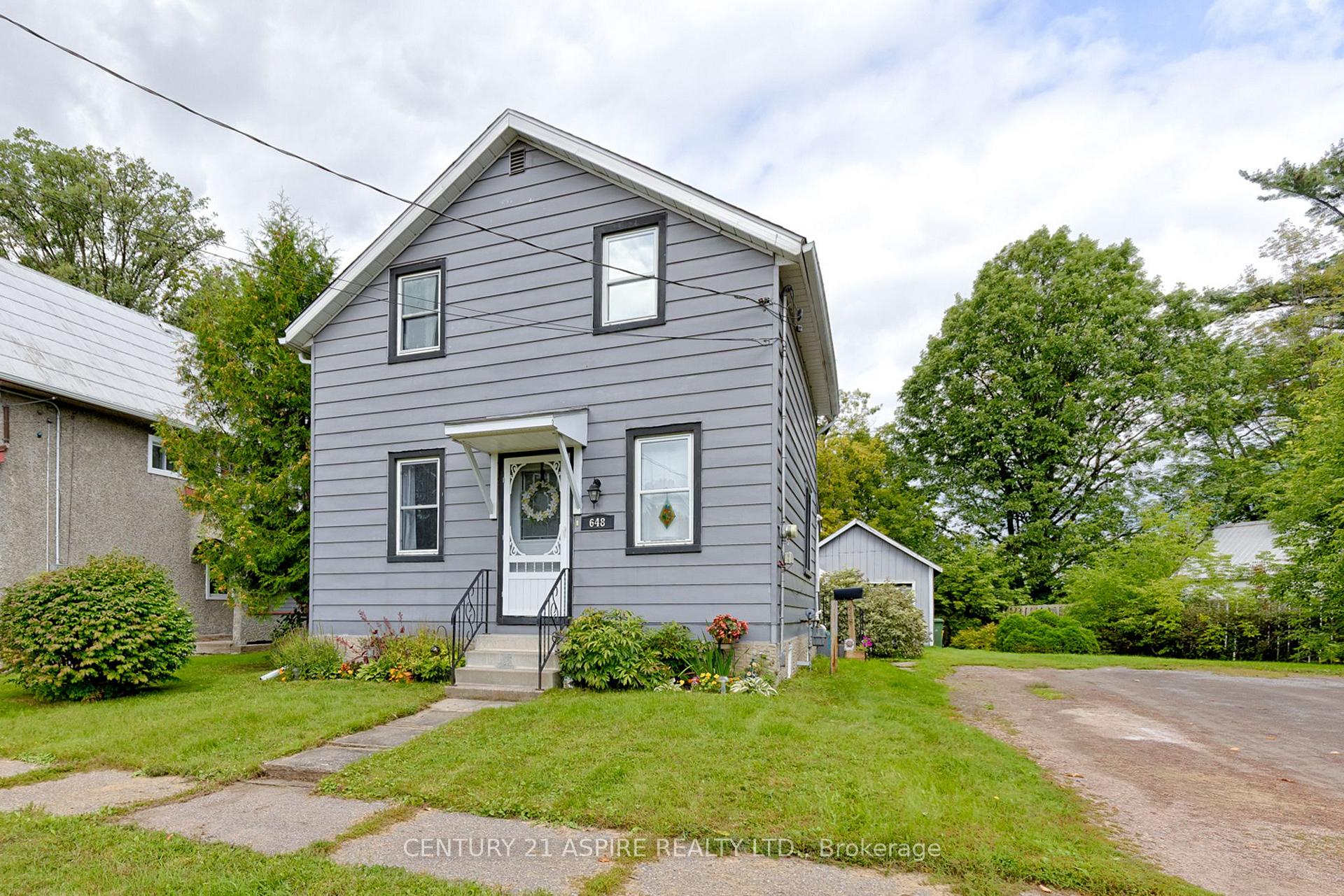 Photo 1 of 648 Moffat Street, Pembroke, Pembroke — HOMEH
