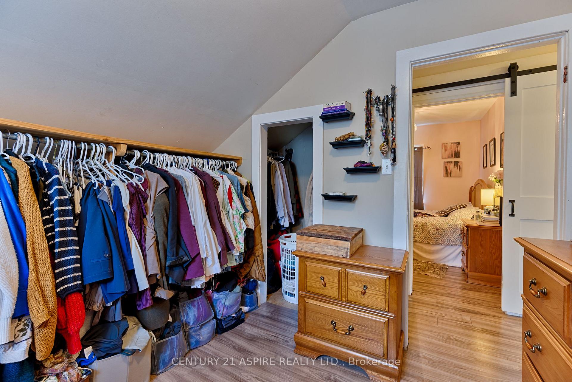 Photo 13 of 648 Moffat Street, Pembroke, Pembroke — HOMEH