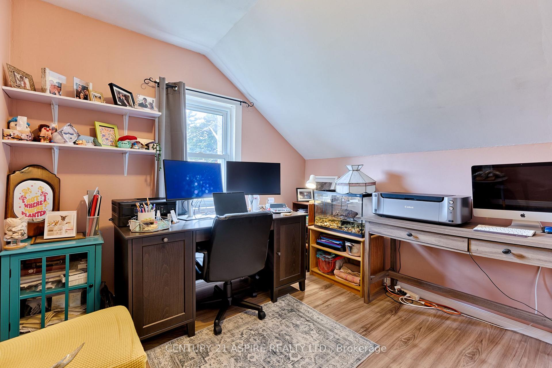 Photo 15 of 648 Moffat Street, Pembroke, Pembroke — HOMEH