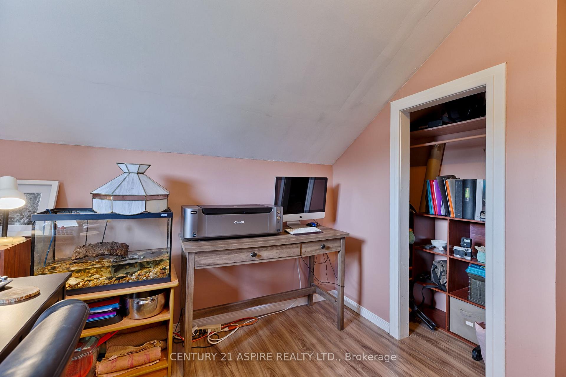 Photo 16 of 648 Moffat Street, Pembroke, Pembroke — HOMEH