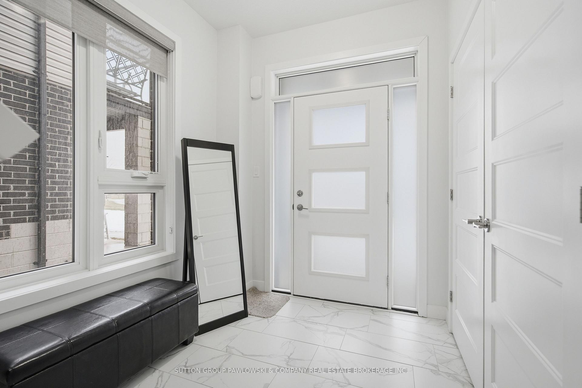 Photo 2 of Unit 26, 3380 Singleton Avenue, London, South W — HOMEH