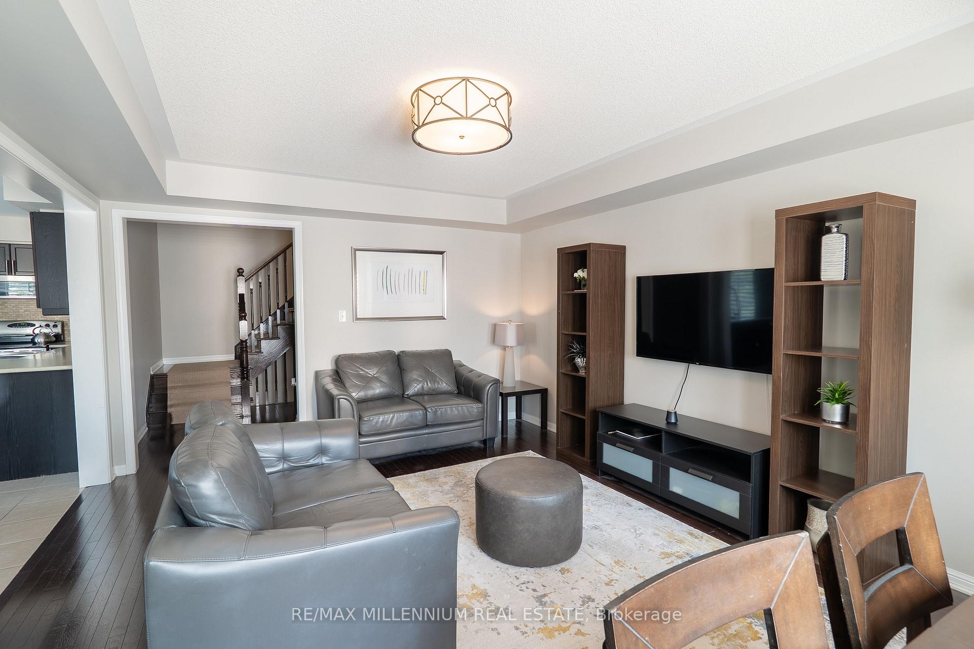 Photo 4 of Unit 17, 2614 Dashwood Drive, Oakville, West Oak Trails — HOMEH