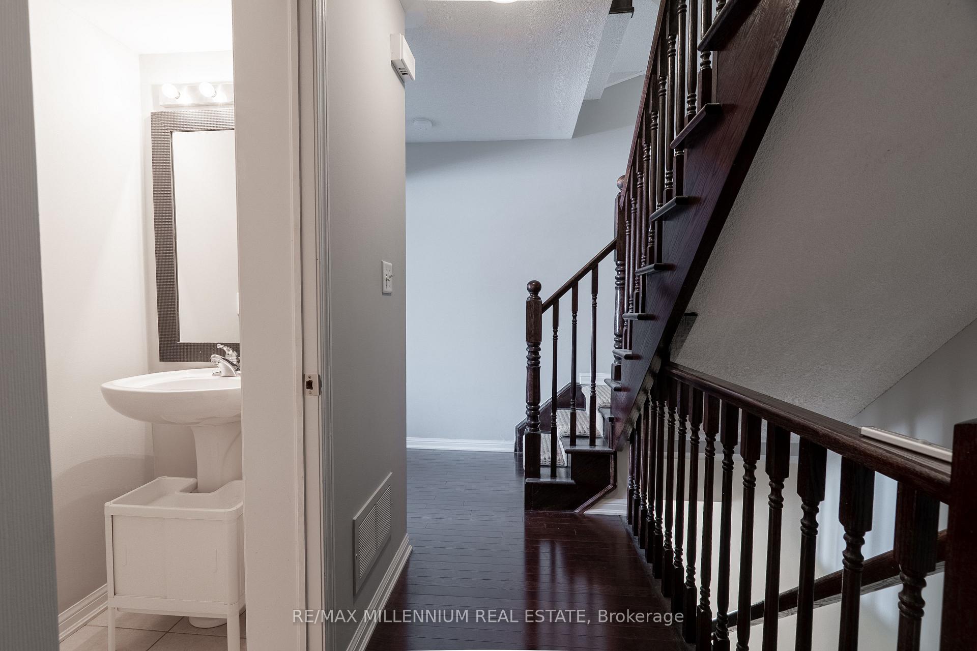 Photo 13 of Unit 17, 2614 Dashwood Drive, Oakville, West Oak Trails — HOMEH