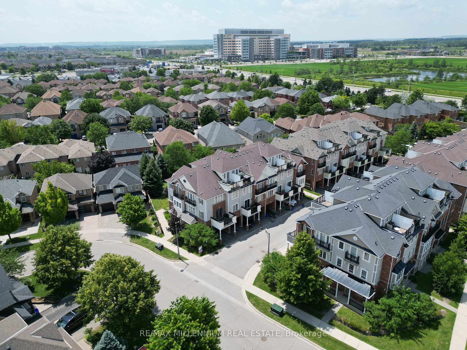 Photo 25 of Unit 17, 2614 Dashwood Drive, Oakville, West Oak Trails — HOMEH