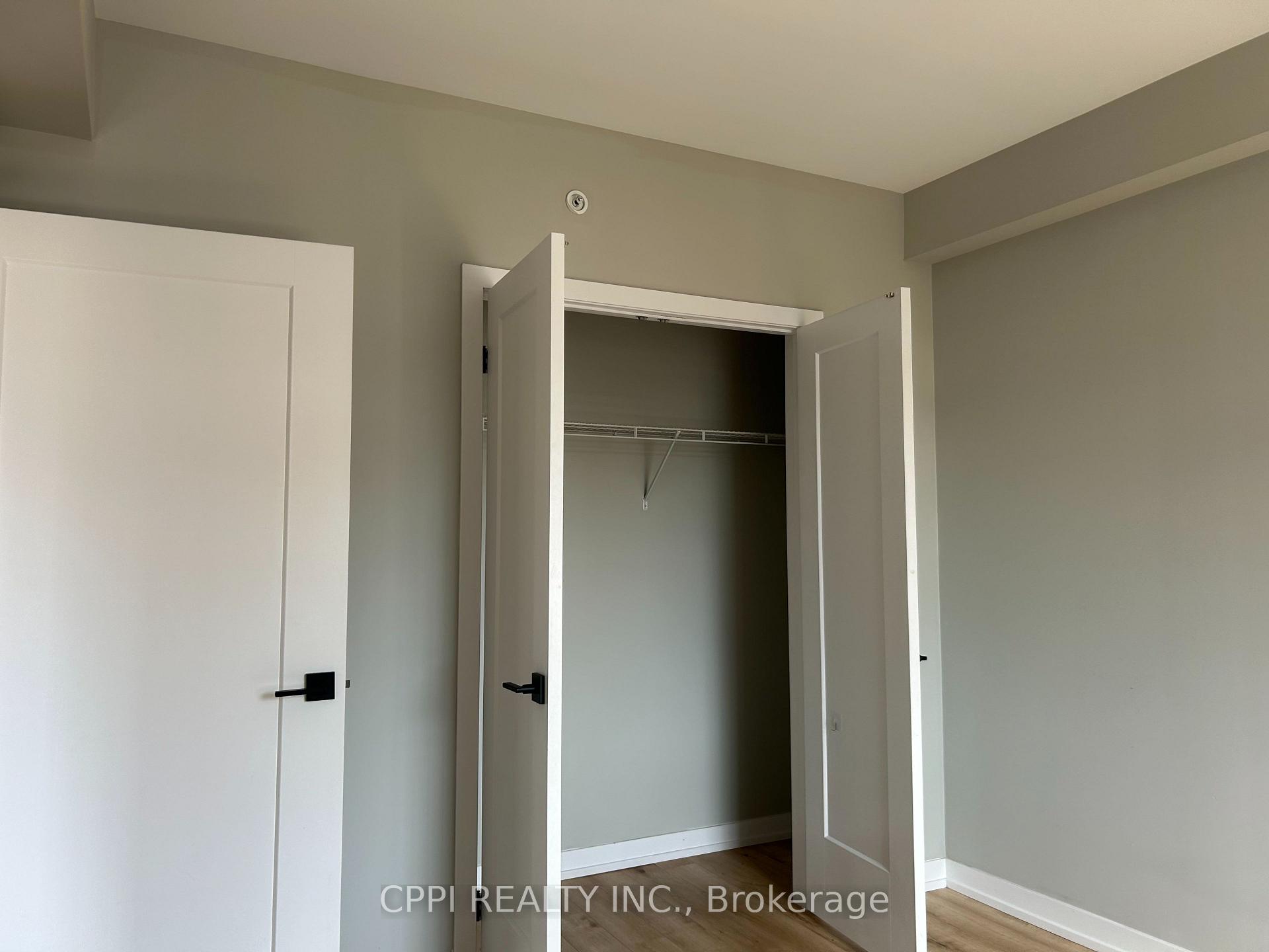 Photo 6 of Unit 301, 70 King Street E, Oshawa, O'Neill — HOMEH