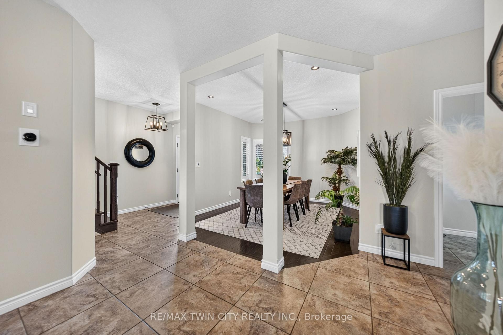 Photo 10 of 101 Fitzgerald Drive, Cambridge, Little's Corners — HOMEH