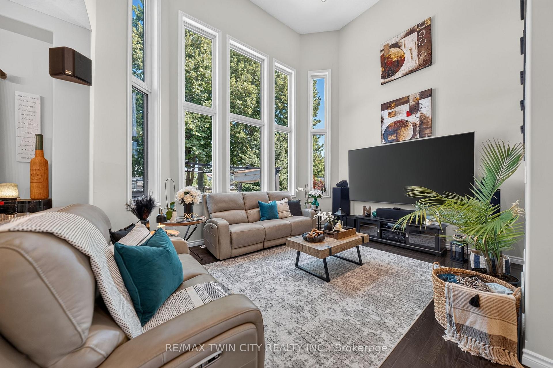 Photo 15 of 101 Fitzgerald Drive, Cambridge, Little's Corners — HOMEH