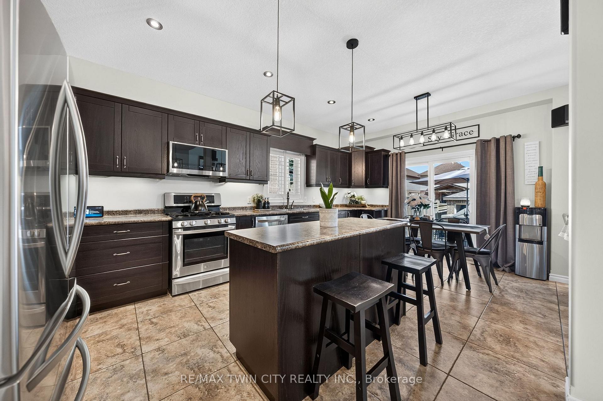 Photo 18 of 101 Fitzgerald Drive, Cambridge, Little's Corners — HOMEH