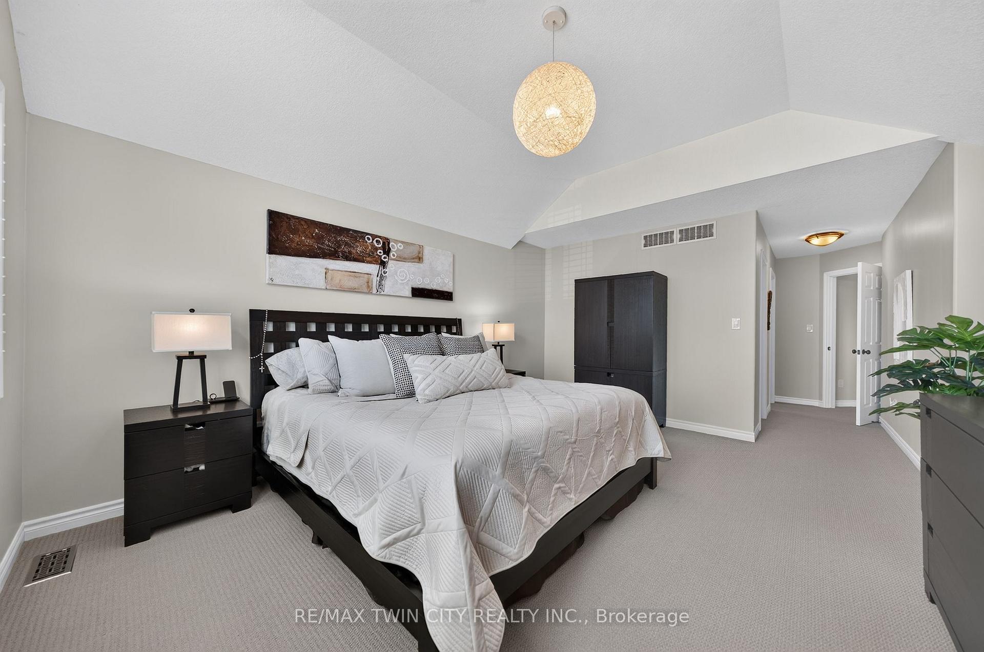 Photo 29 of 101 Fitzgerald Drive, Cambridge, Little's Corners — HOMEH