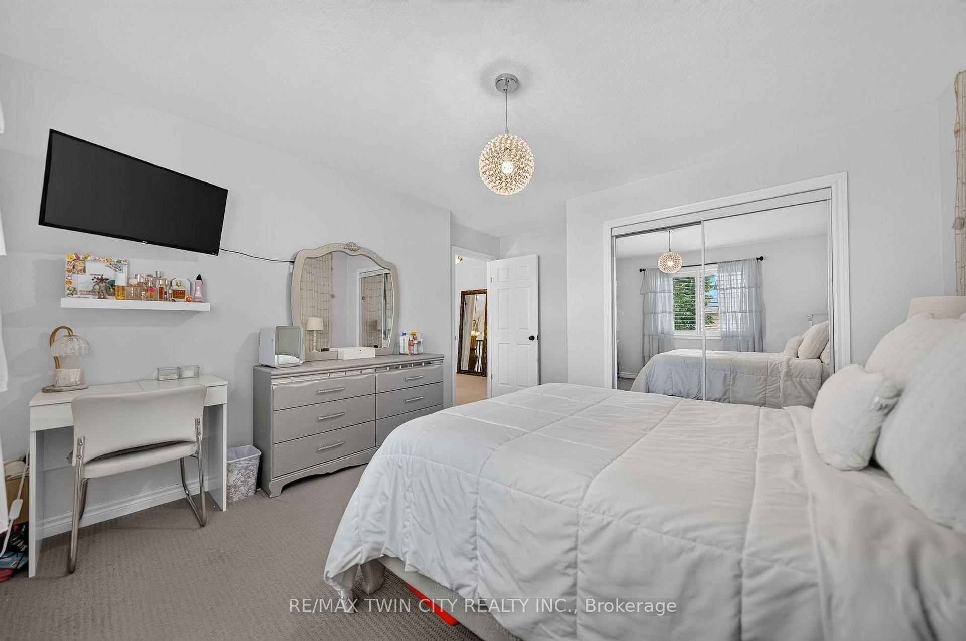 Photo 34 of 101 Fitzgerald Drive, Cambridge, Little's Corners — HOMEH