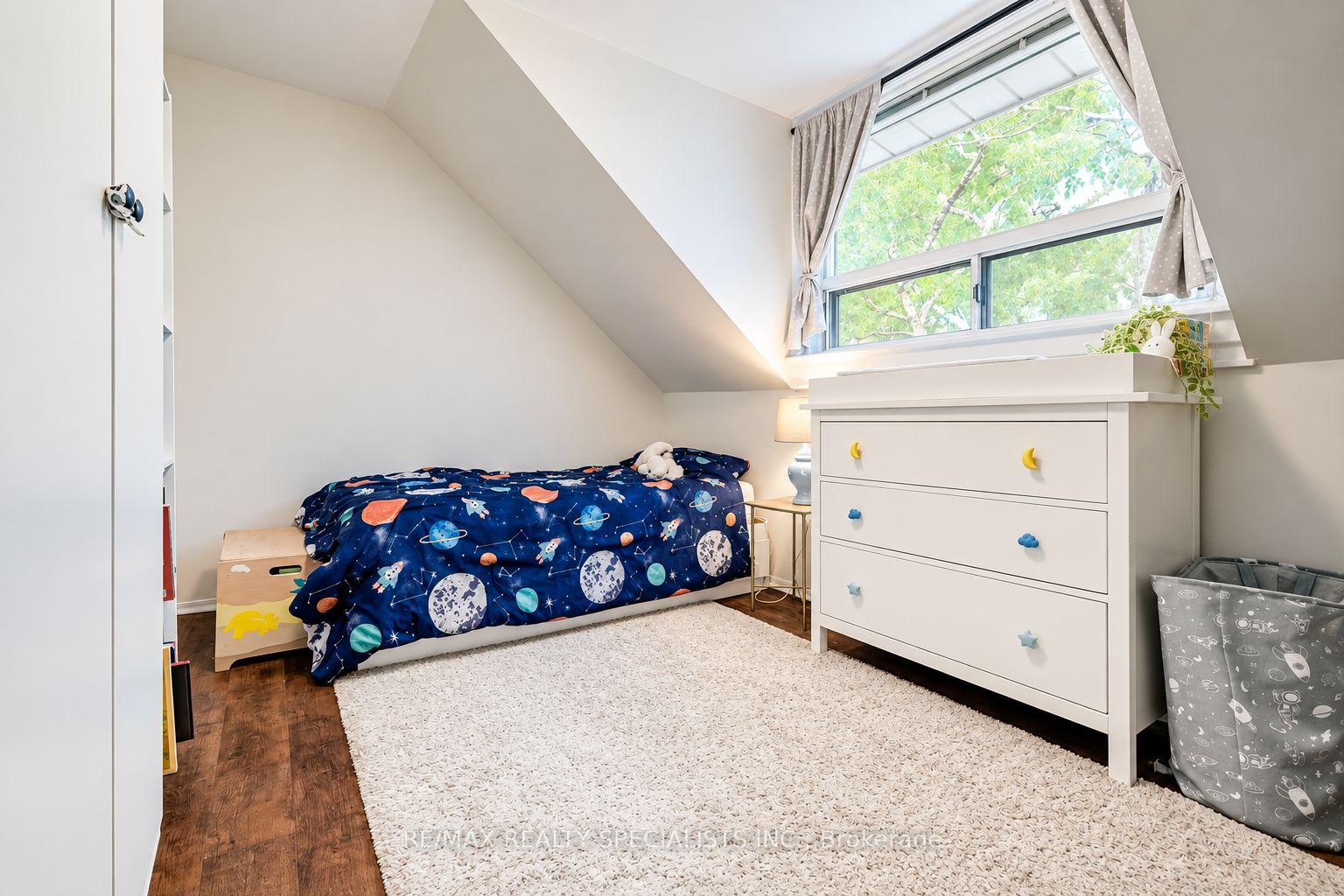 Photo 13 of 53 Harold Street, Etobicoke, Mimico — HOMEH