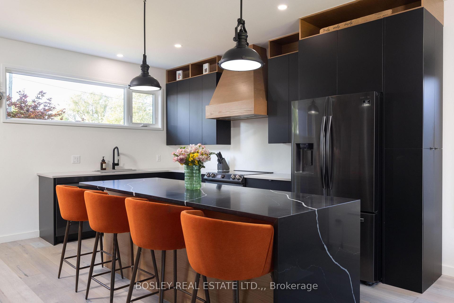 Photo 2 of 29 Rosedale Avenue, Thorold, Port Robinson — HOMEH