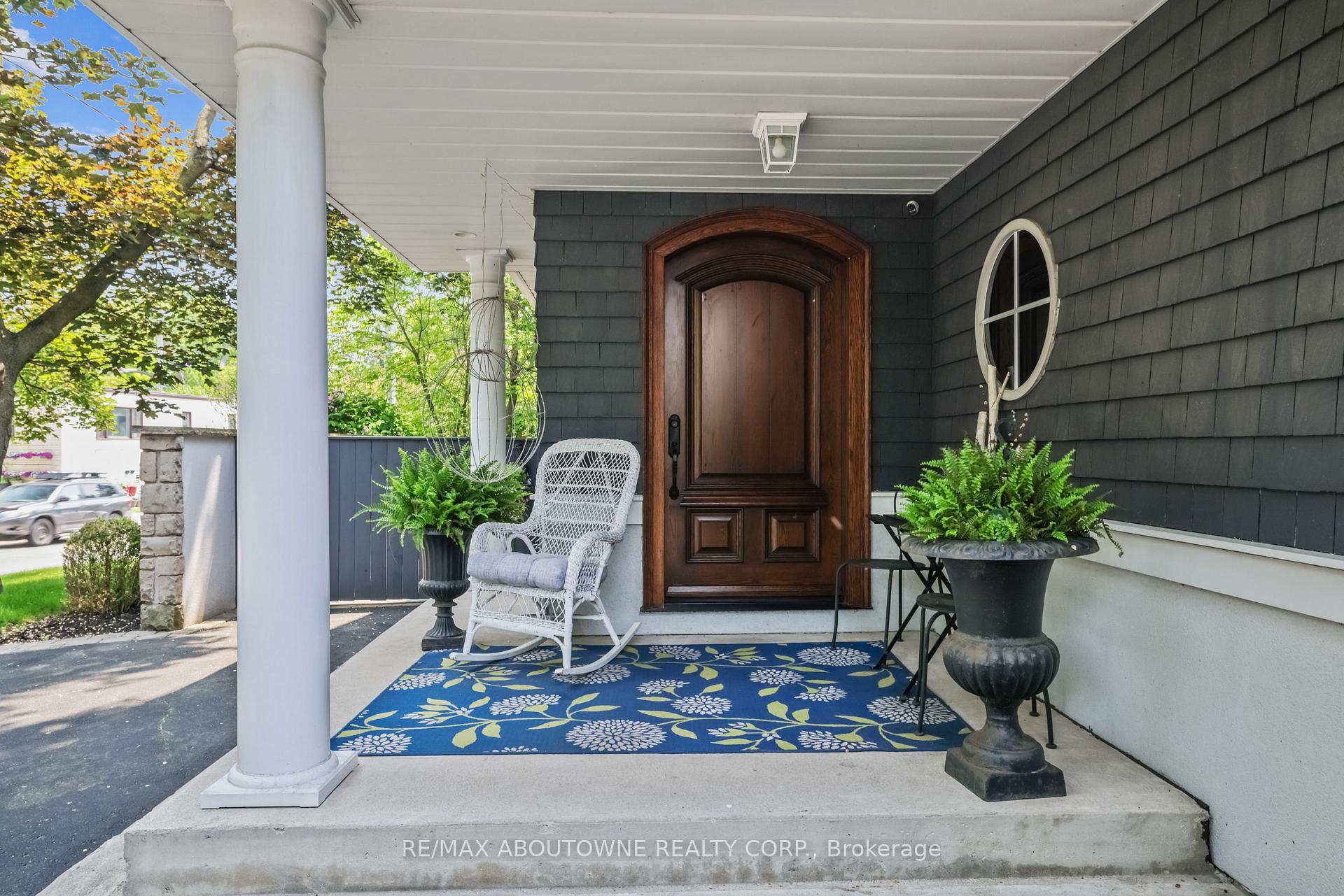 Photo 6 of 382 Trafalgar Road, Oakville, Old Oakville — HOMEH